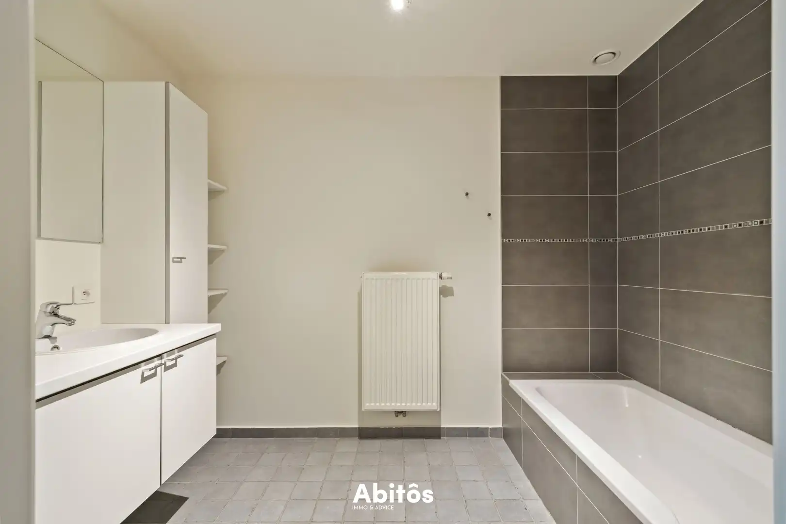 Instapklaar 2-slaapkamer appartement met terras op toplocatie nabij Gent-Dampoort foto 14