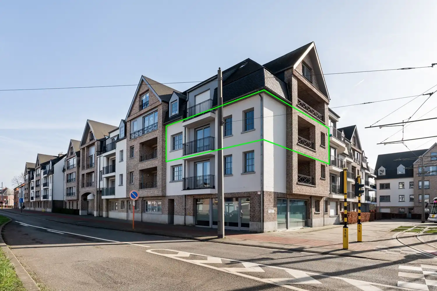 Mooi 2-slpk appartement in de stijlvolle residentie 't Eyserhof te Wijnegem. foto {{pictureIndex}}