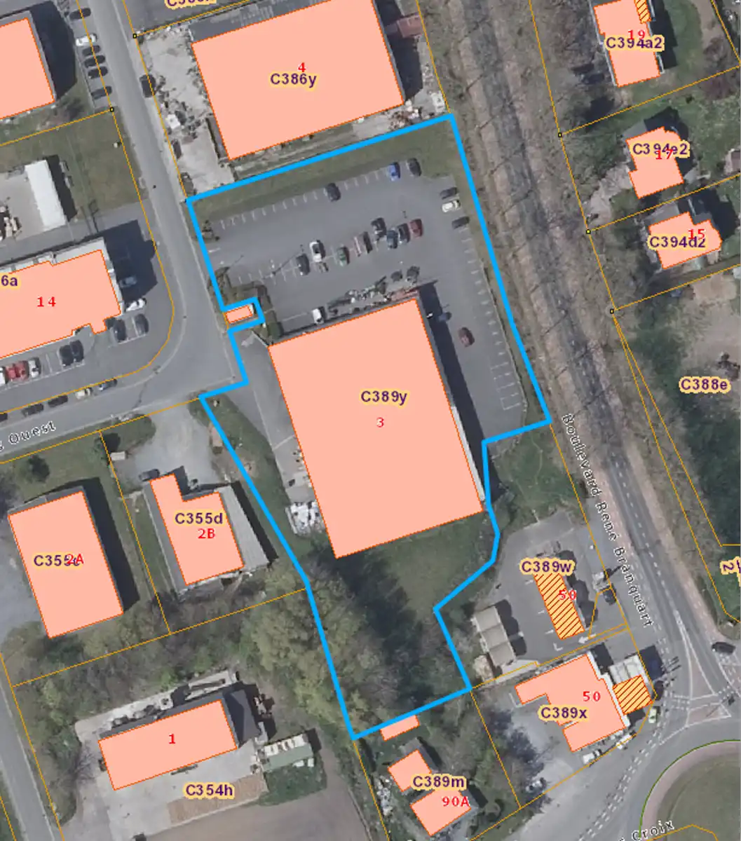 TE KOOP: Industrieel pand te Lessines. foto 2