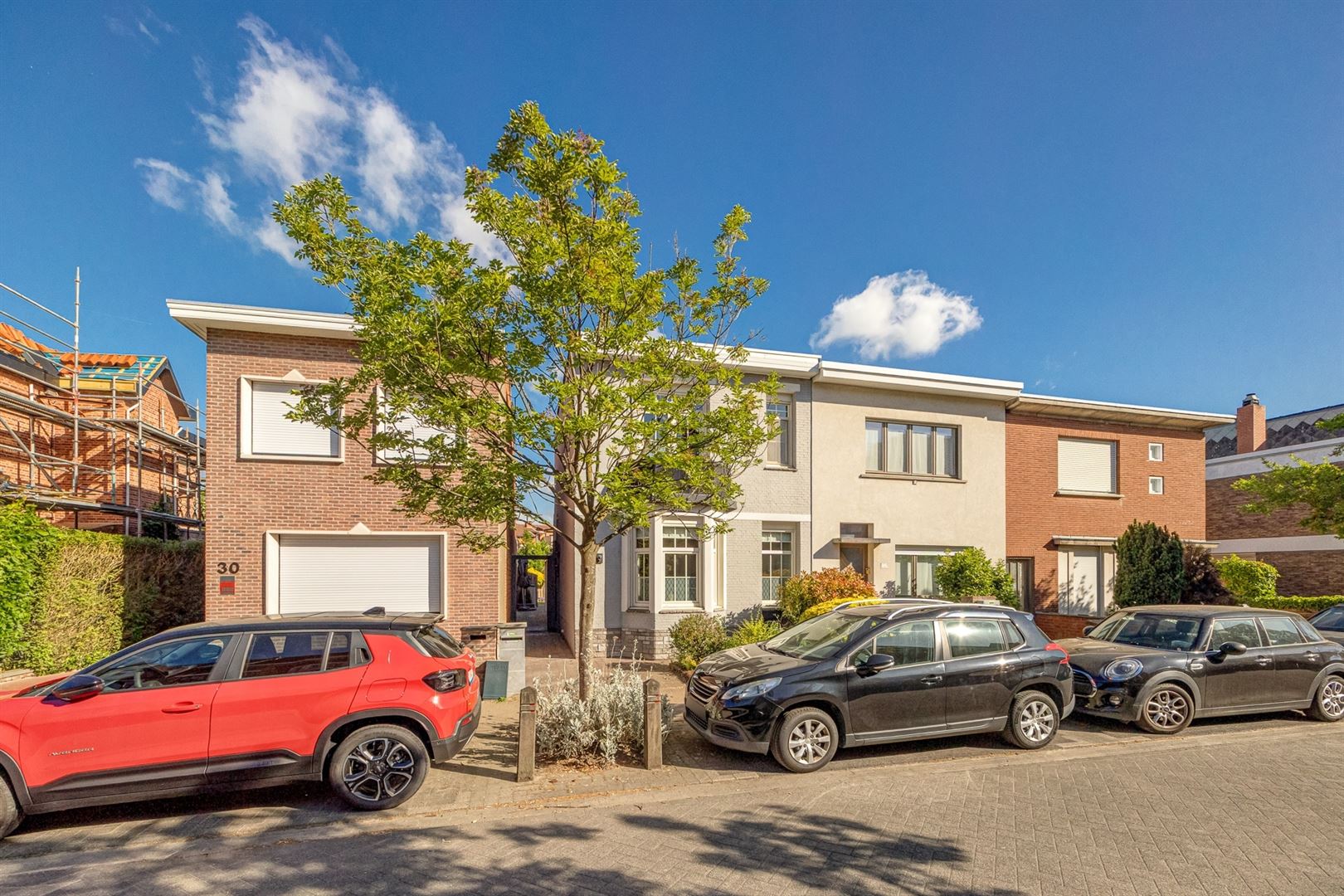 Instapklare halfopen woning in het hart van Kapellen foto 21