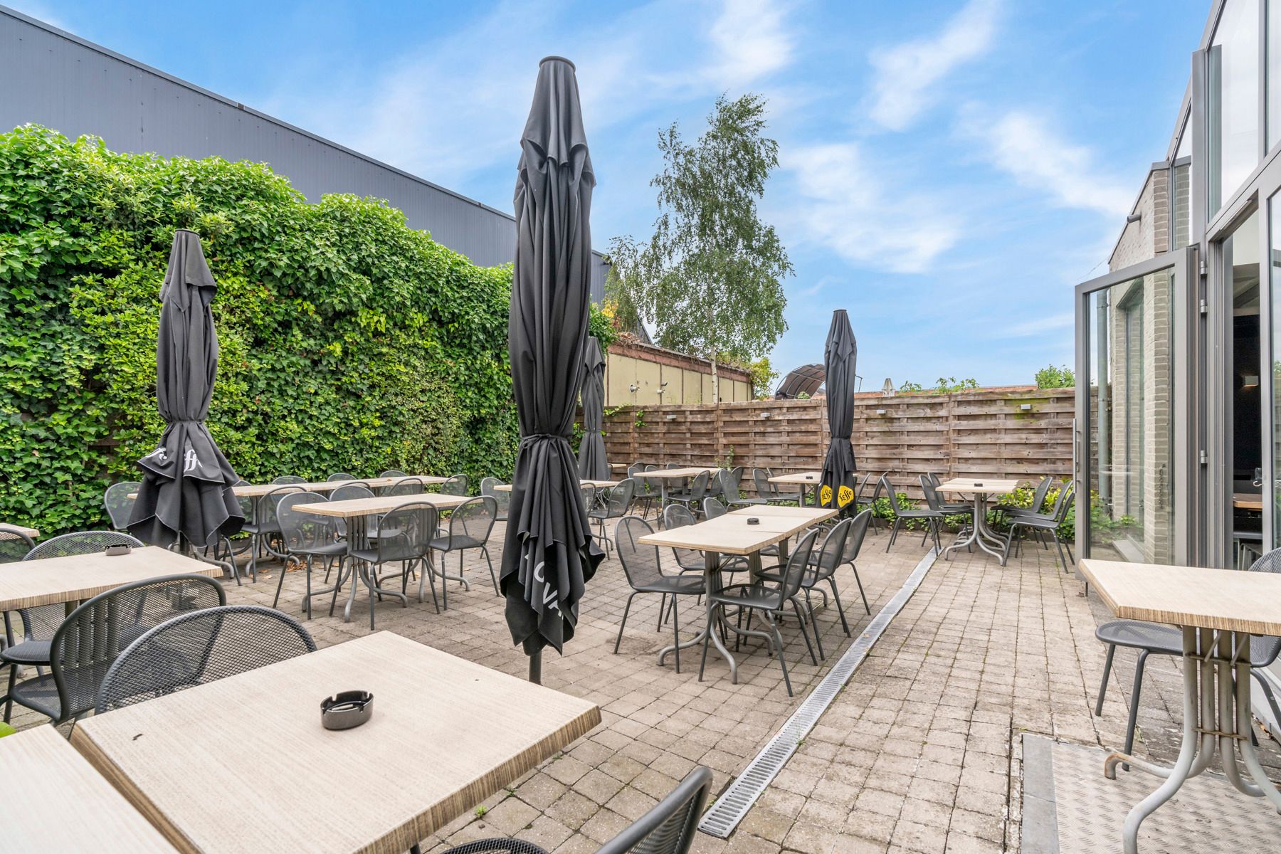 Prachtig commercieel pand met stadstuin in het hart van Aartselaar foto 8