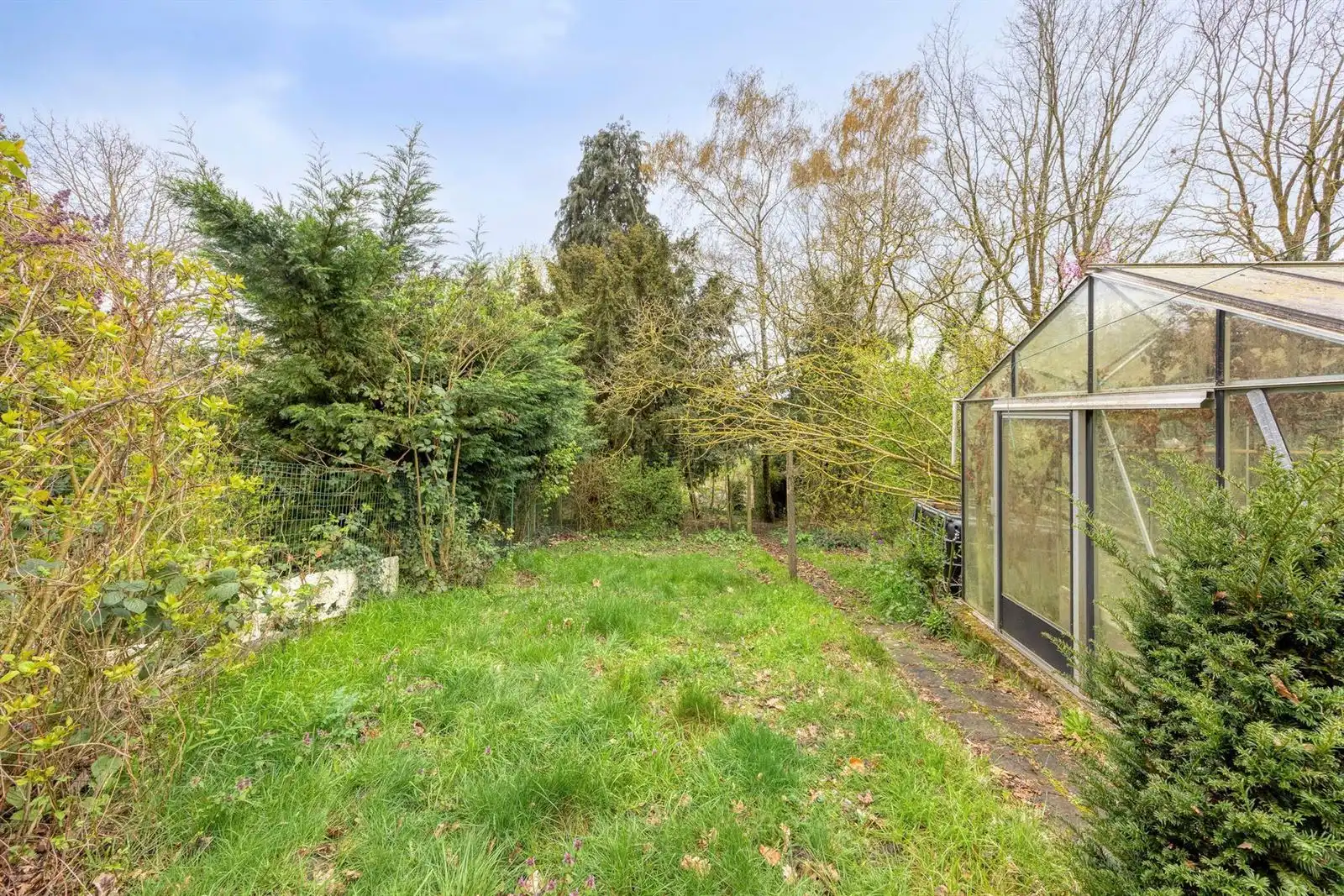 Twee- drigevelwoningen te renoveren. foto 17