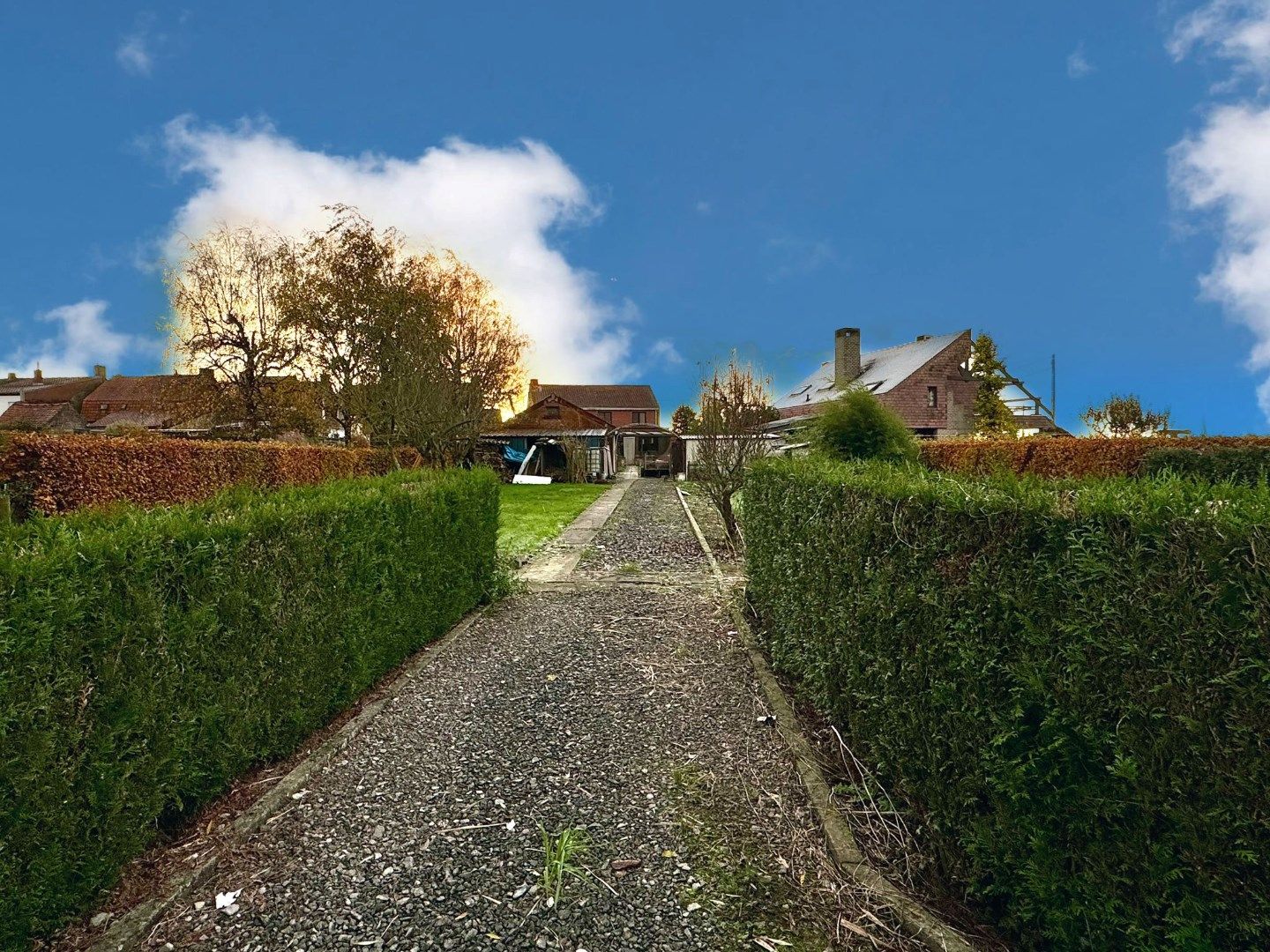 RUIME WONING OP 1777M² MET 4 SLPKS, GARAGE EN PRACHTIGE VERZICHTEN foto 12