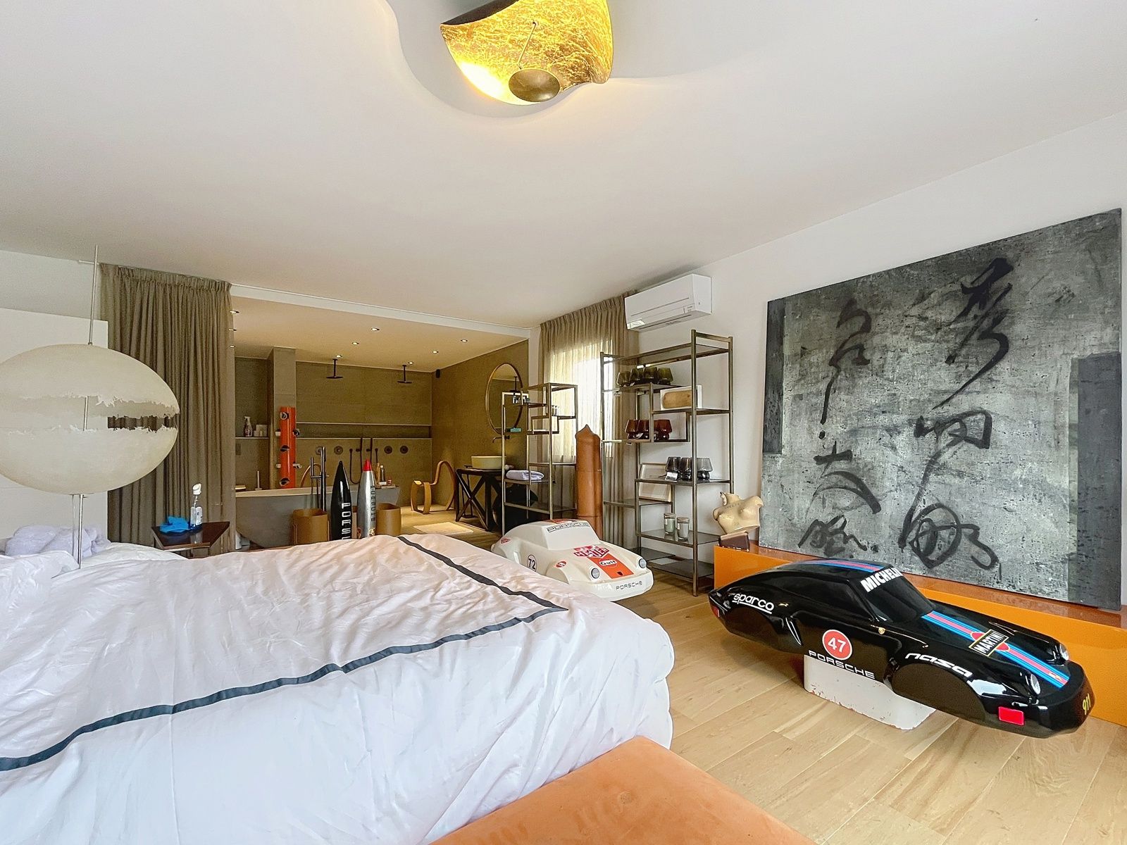 Luxueuze vrijstaande woning in rustige omgeving met zwembad foto 17