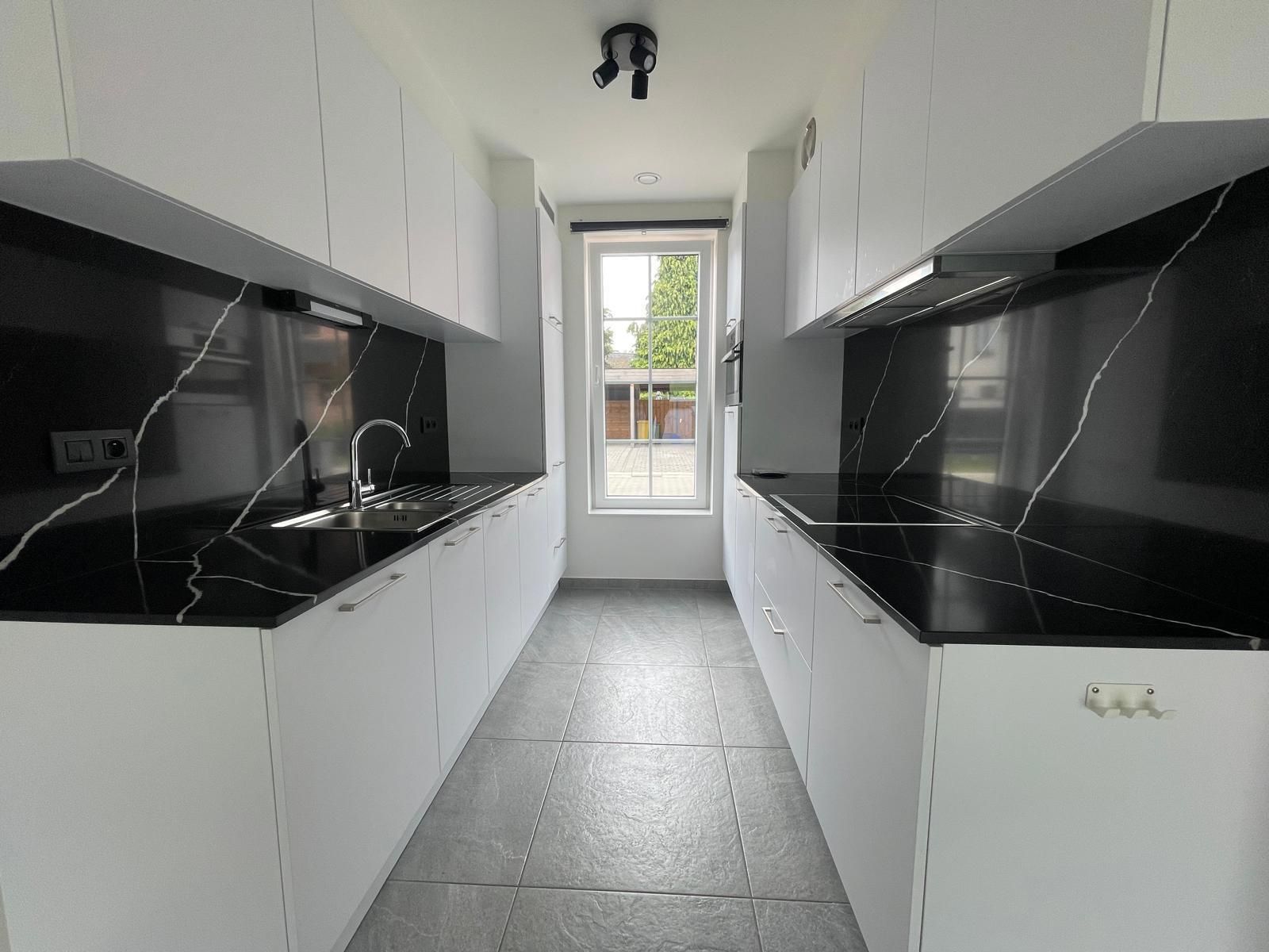 Instapklare ruime woning in een rustige nieuwe verkaveling. foto 8