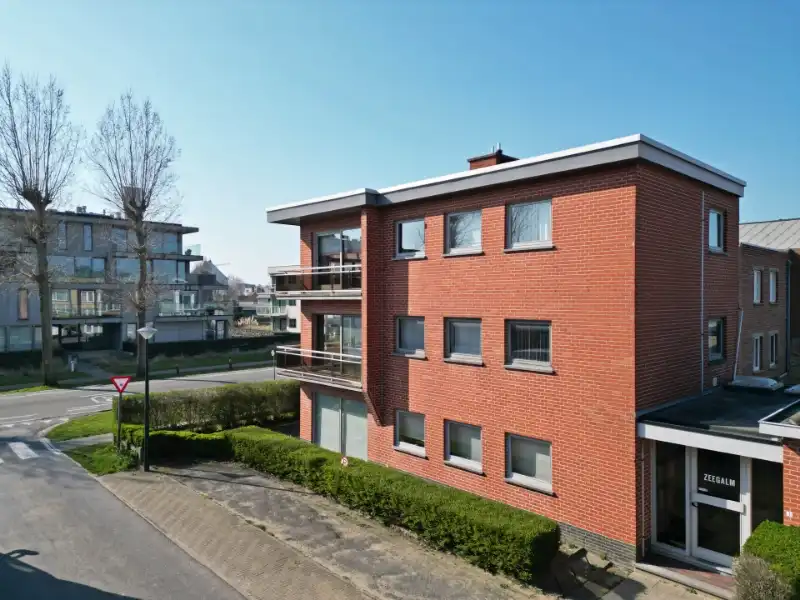 ZONNIG APPARTEMENT + DUBBELE PARKING foto 4