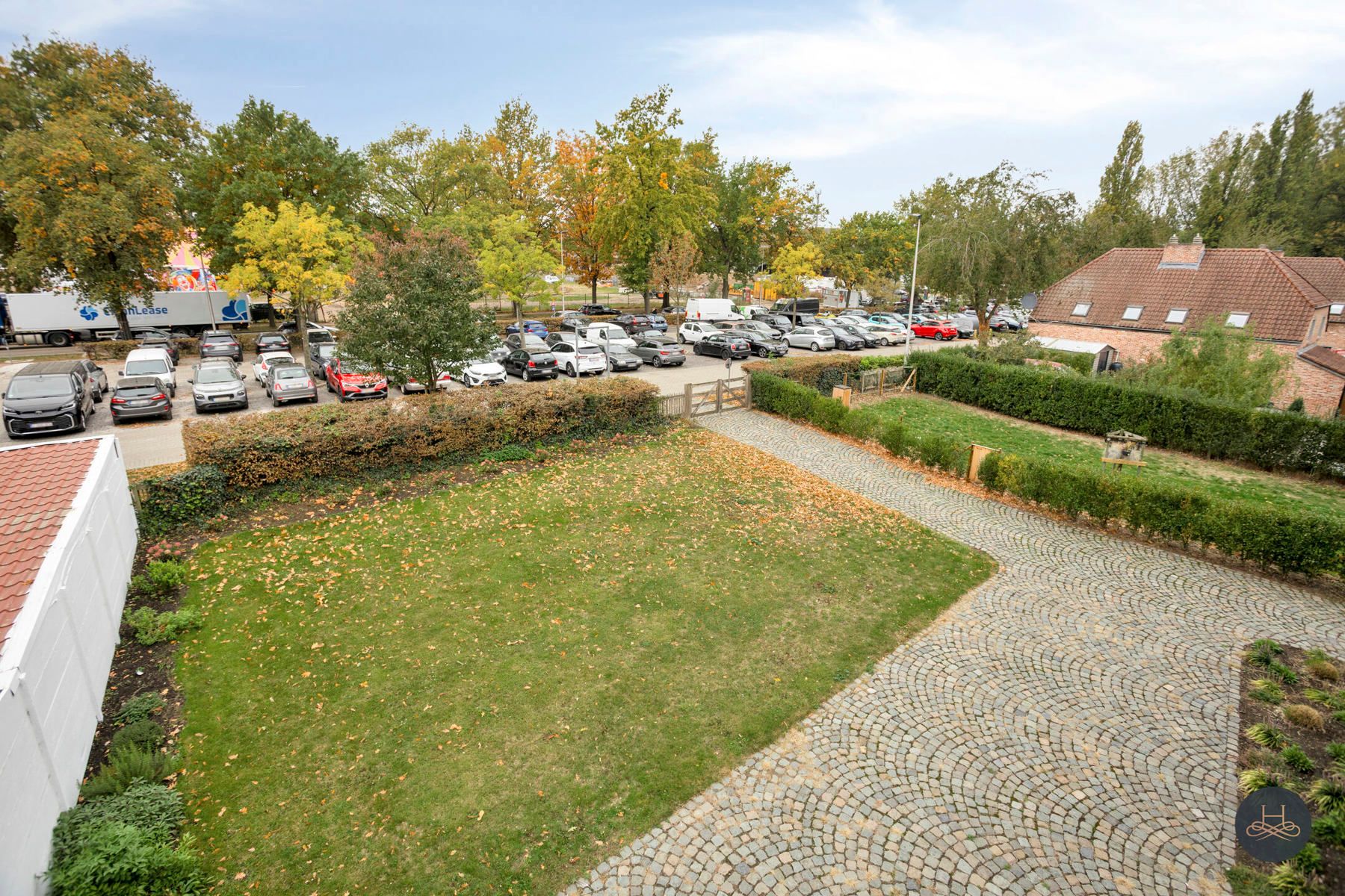 Historisch Begijnhofse torenhuis met tuin in Sint-Truiden foto 4