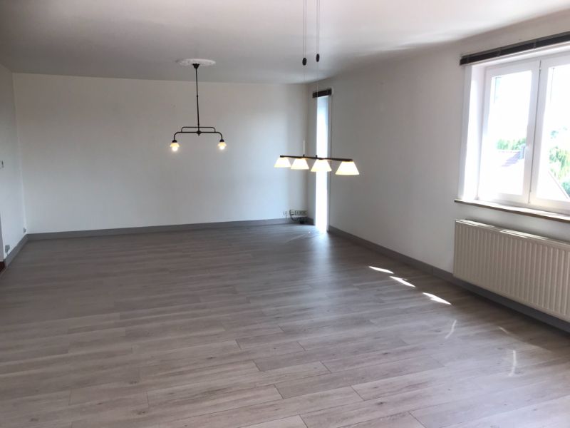 Rustig en zongeoriënteerd 3 slk appartement (153 m²), terras met een groen en weids uitzicht over het Kanaal Gent-Oostende, kelder met private autostaanplaats - op wandelafstand van AZ Sint Jan Campus en op 3 km  van het centrum van Brugge. foto 7