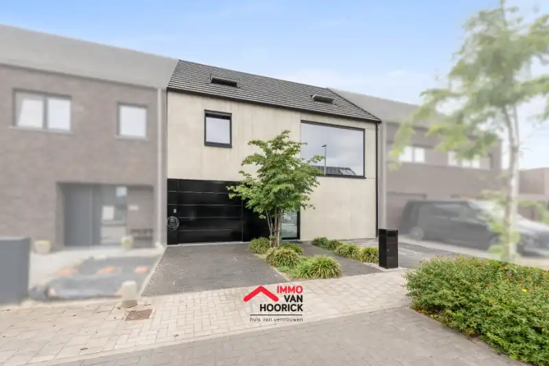 Prachtige ruime instapklare woning ! foto {{pictureIndex}}