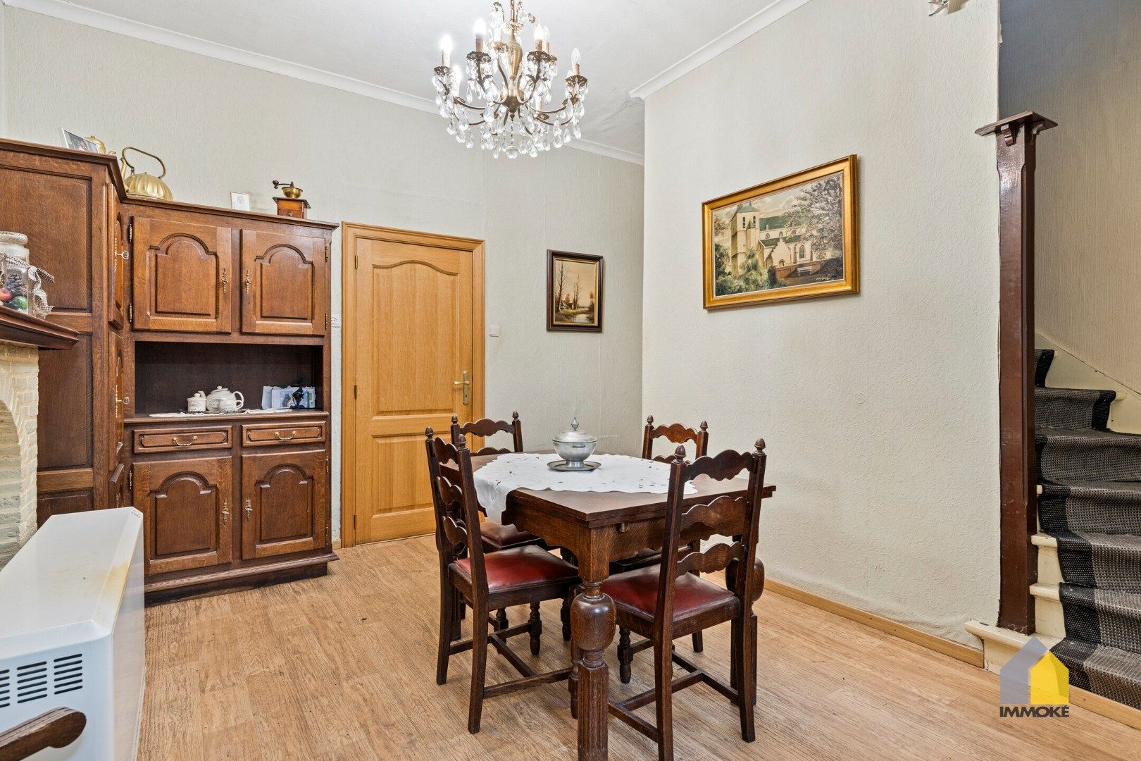 Te renoveren woning met 4 slpks, polyvalente ruimte en knusse tuin. foto 9