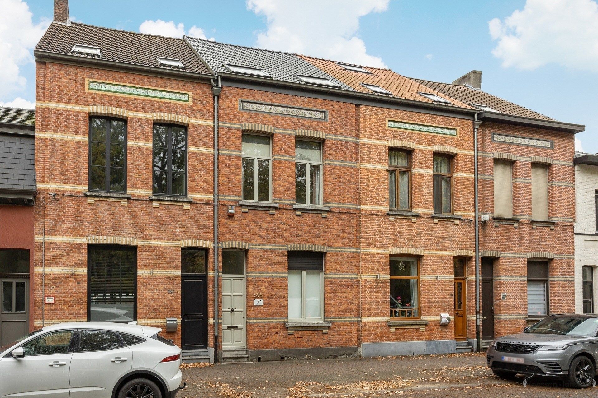 Charmante, instapklare woning met vernieuwde designkeuken, 4 slaapkamers en garage in hartje Brasschaat foto 29