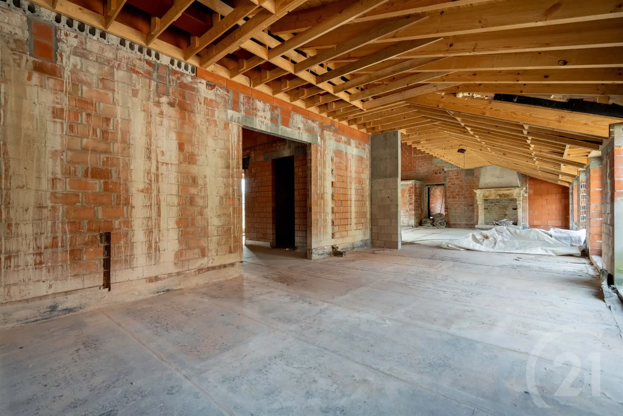 Prachtige en idyllisch gelegen hoeve (casco) op 4 hectare! foto 18