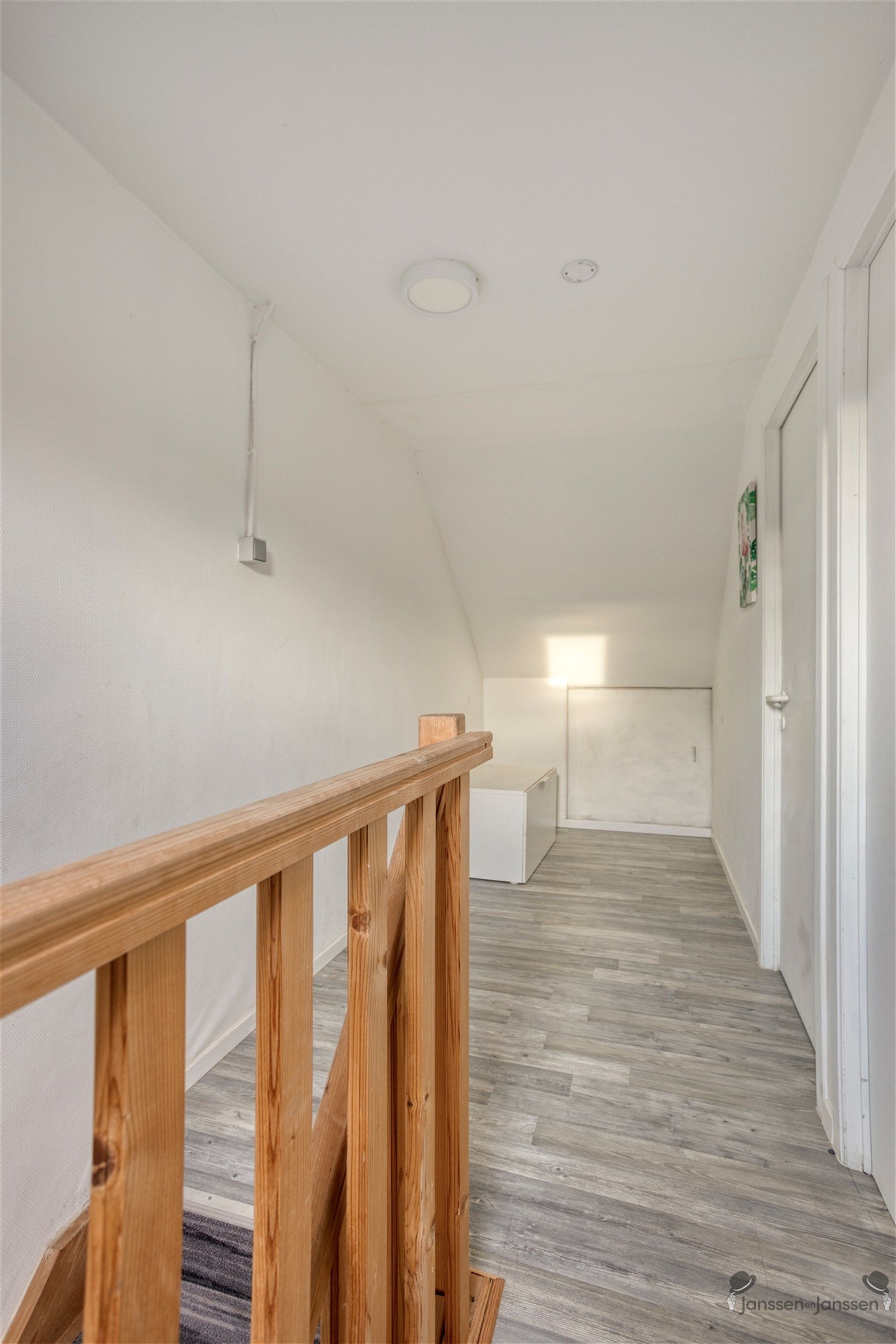 Gerenoveerde woning met 3 private parkeerplaatsen en stadstuin in hartje Diest foto 17