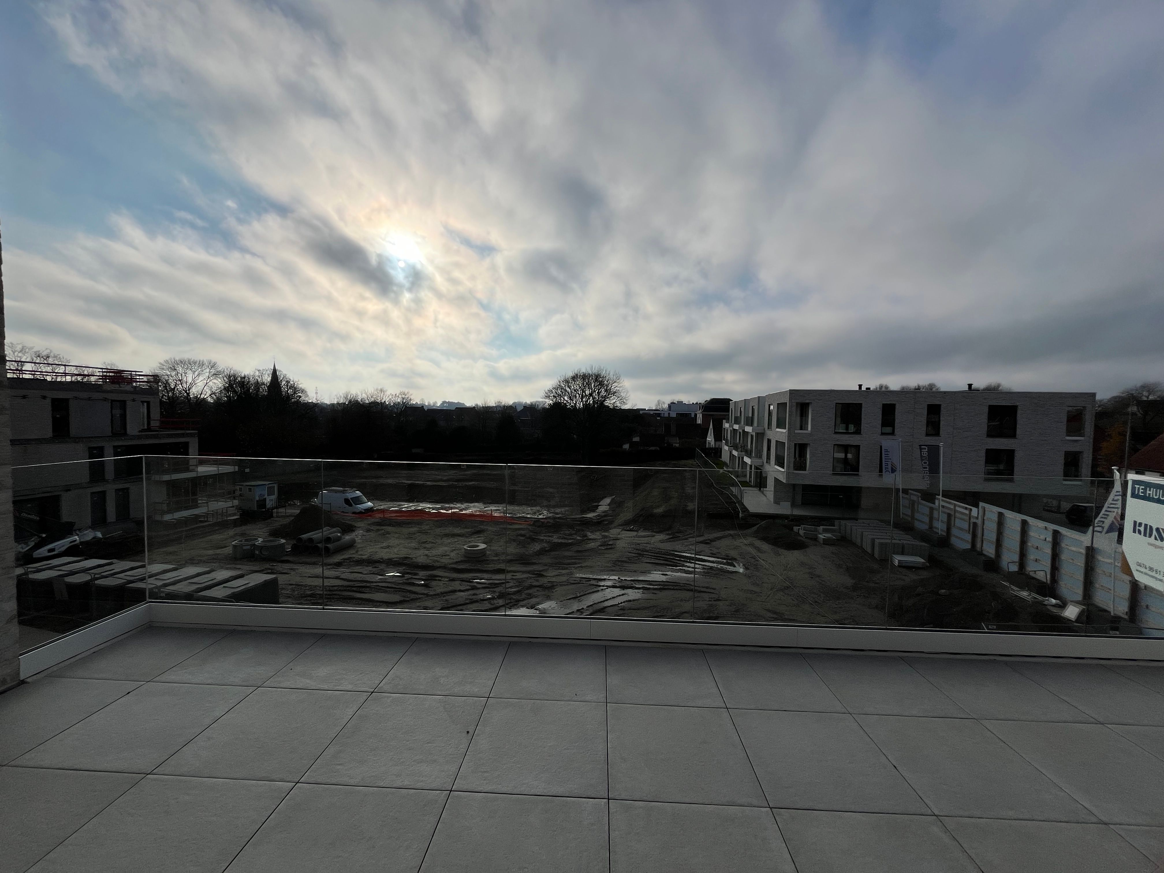 Zonovergoten nieuwbouw appartement + garage foto 9