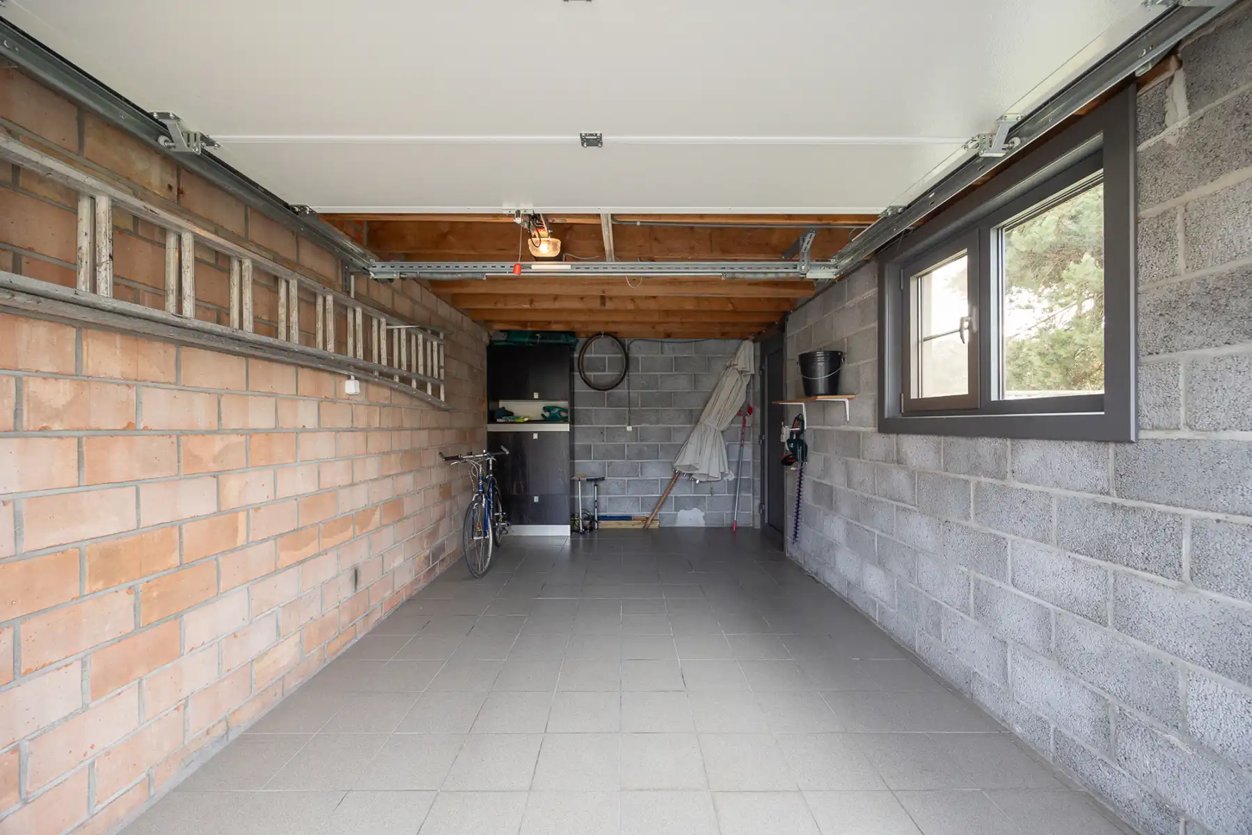 Laagbouwwoning met 3 slaapkamers, veranda, garage, zolder en prachtig open zicht in Wuustwezel. foto 26