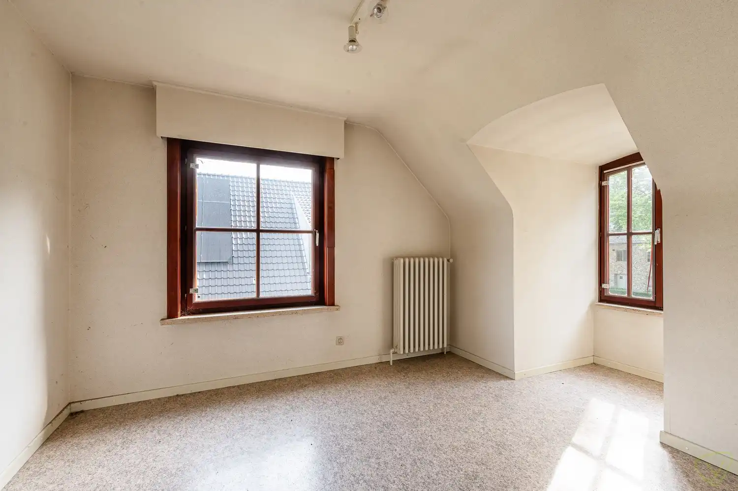 Vrijstaande villa op een uitzonderlijk groot perceel met bosgrond in Lembeke foto 17