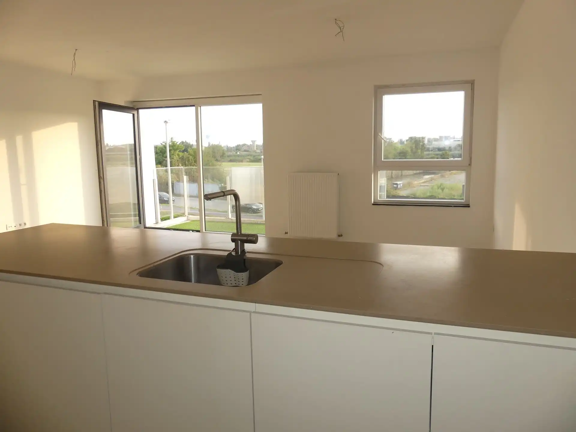 Recent instapklaar appartement met 2 slaapkamers! foto 4