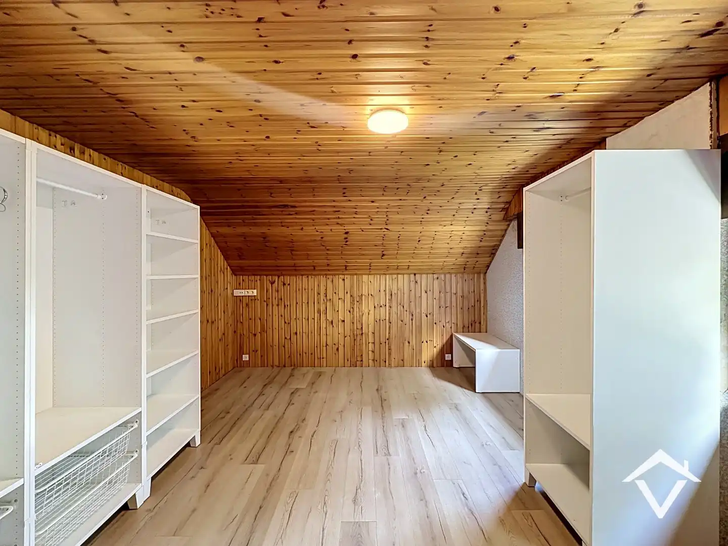 Zeer ruime en instapklare woning met veel mogelijkheden te Eernegem foto 24