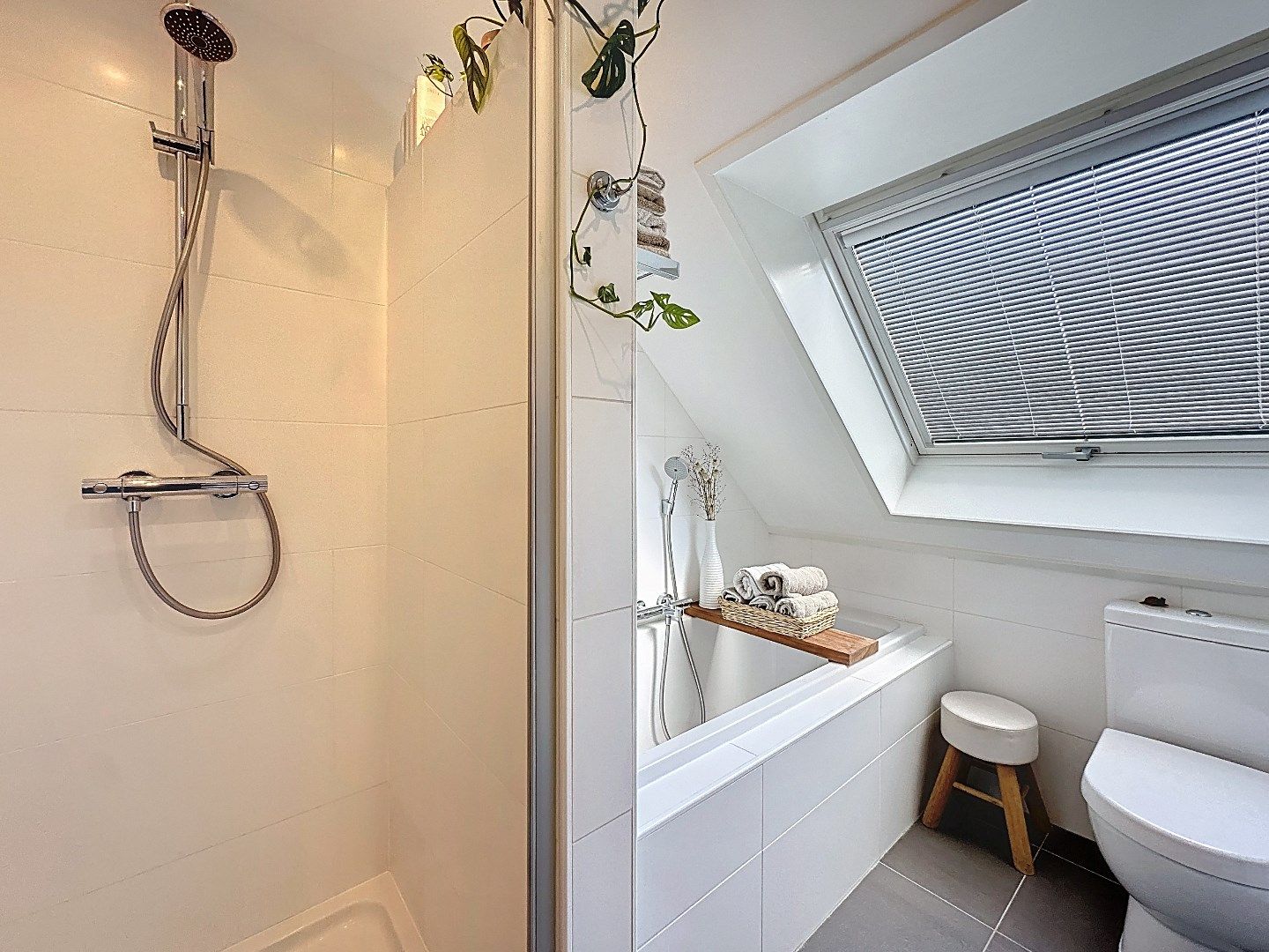 Luxe woning aan de voet van "de Brak" in Sluis foto 27