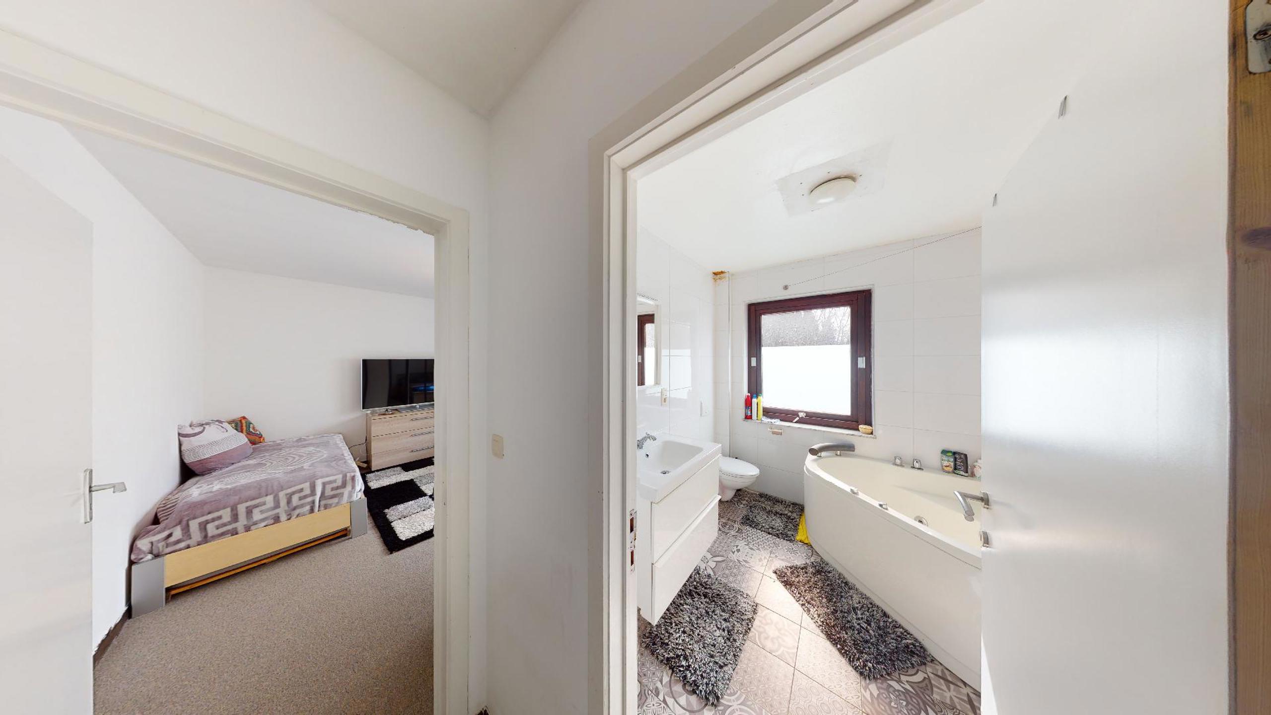 Riant handelspand met apart appartement + parking op toplocatie! foto 26