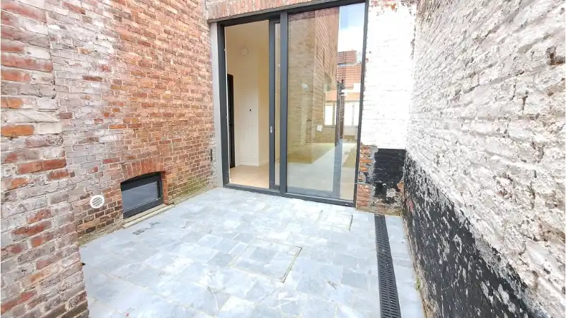 Gerenoveerde Herenwoning met Terras te huur in Brugge foto 12