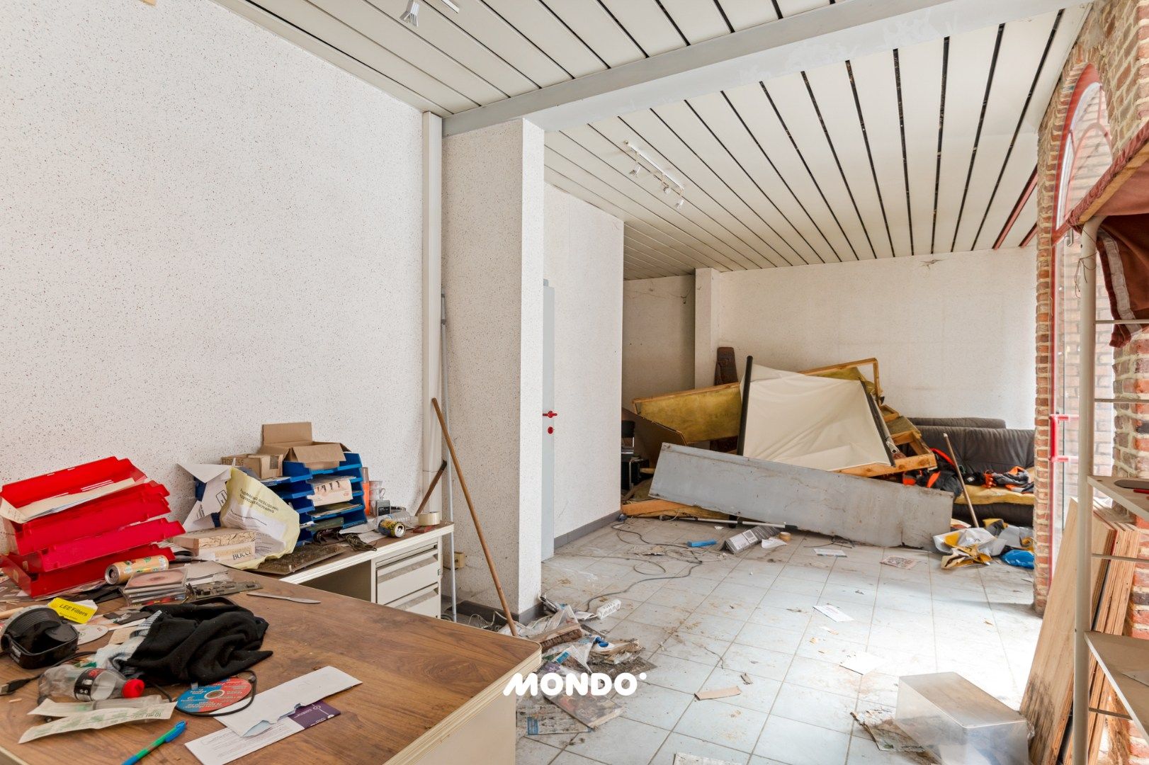 Gebouw met karaktervolle gevel in hartje Willebroek foto 3