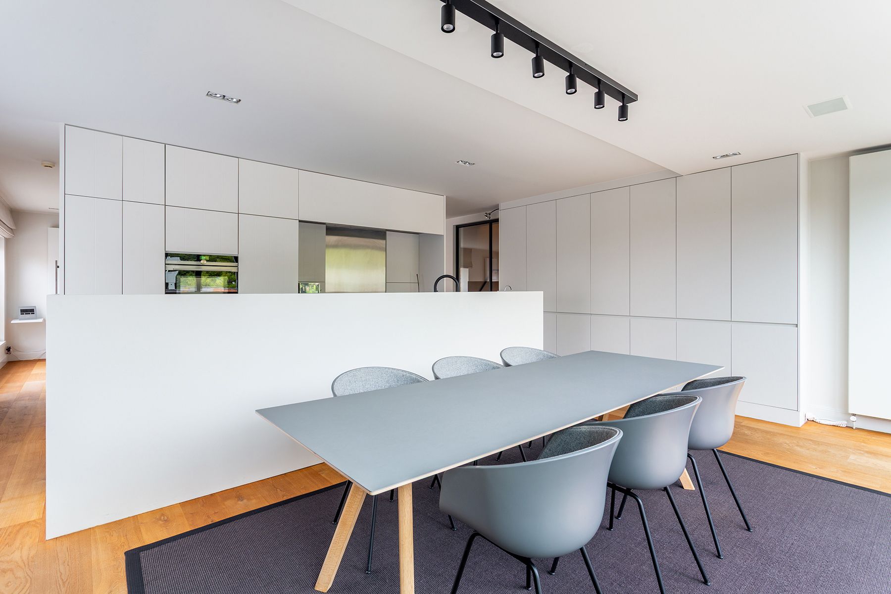 Uitzonderlijk 3 slpk duplex gelegen te centrum van Hove! foto 7