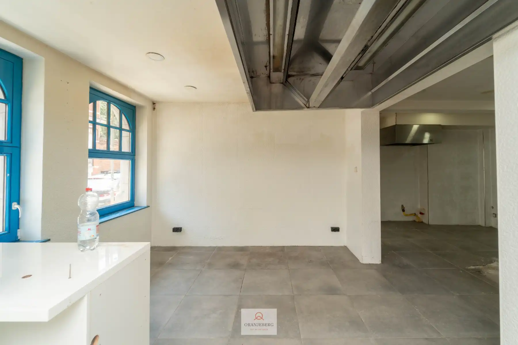 Commercieel hoekpand (88 m²) nabij station foto 11
