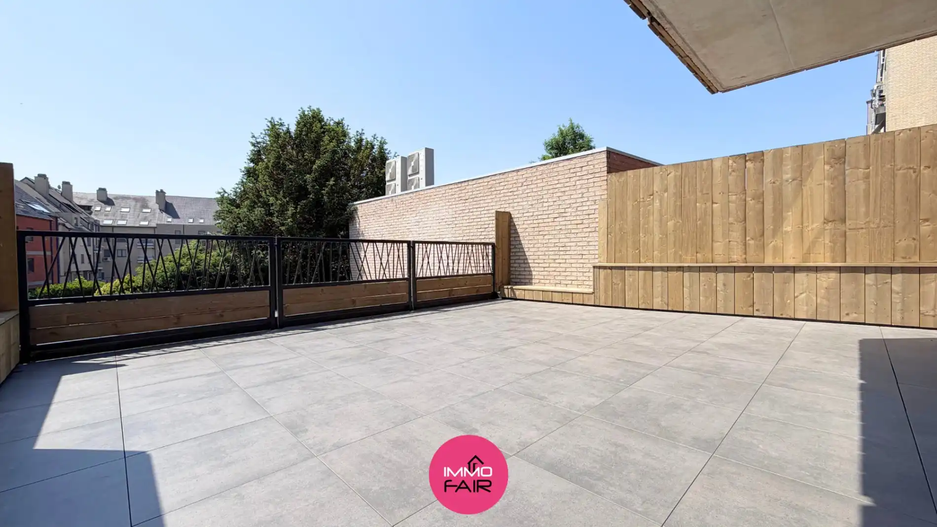 Nieuwbouwappartement op toplocatie in hartje Lanaken met zonnig terras foto 5
