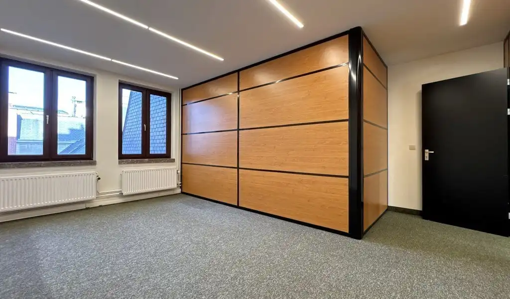 Kantoren te huur  in prachtig herenhuis te Antwerpen foto 6