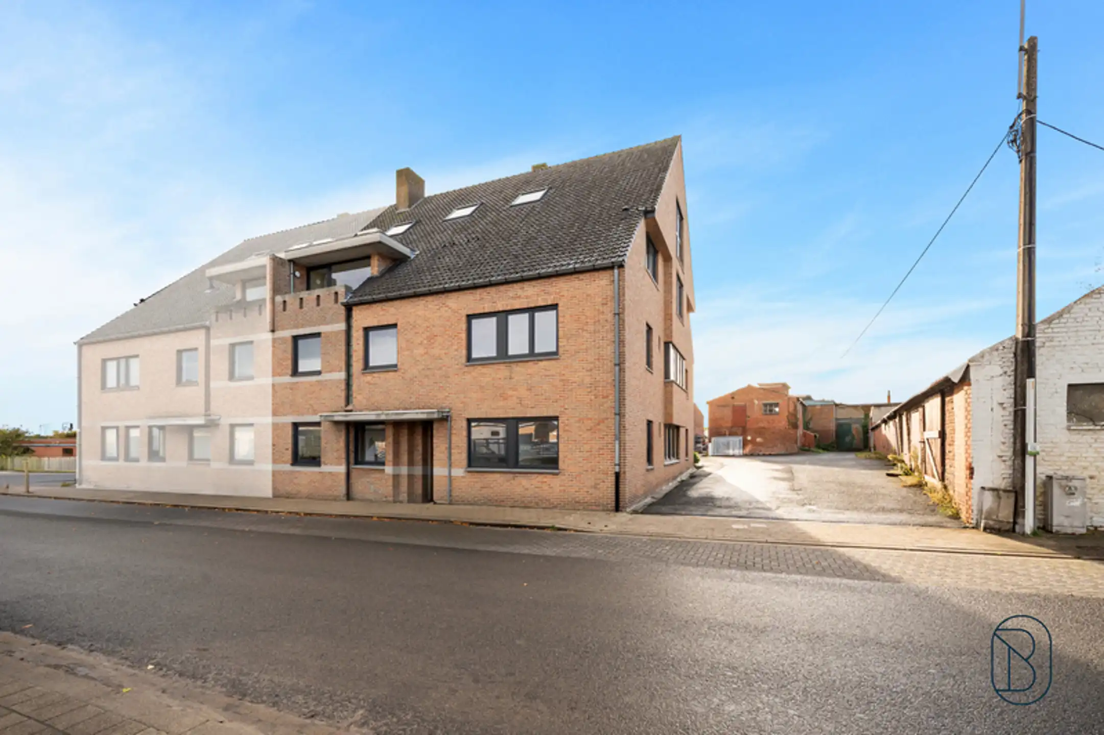 Gerenoveerd appartement op de 1ste verdieping met balkon foto 10