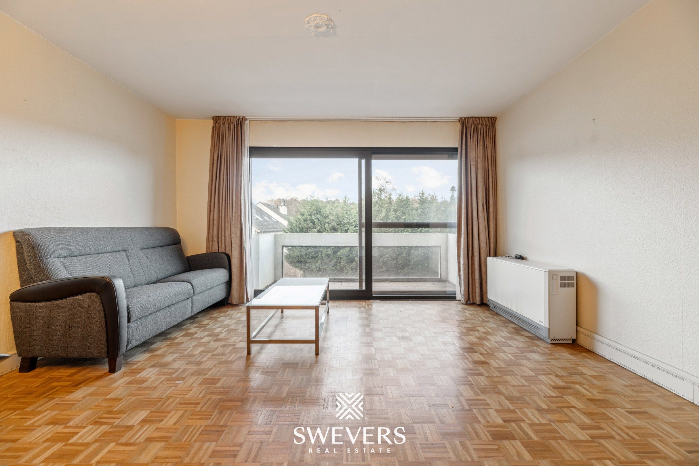 Praktisch Appartement met Potentieel foto 2