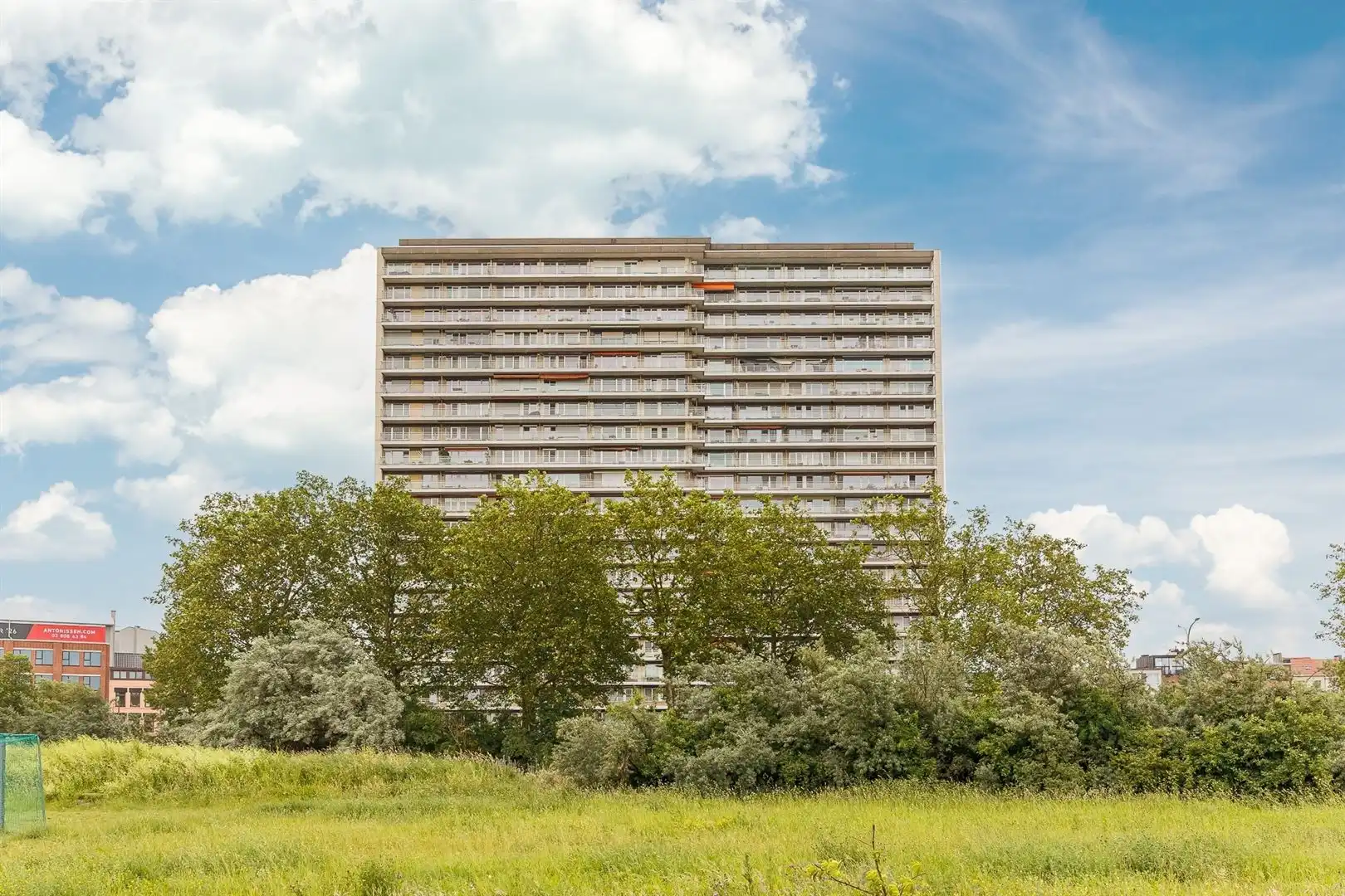 Recent appartement met Panorama zichten en parking foto 21