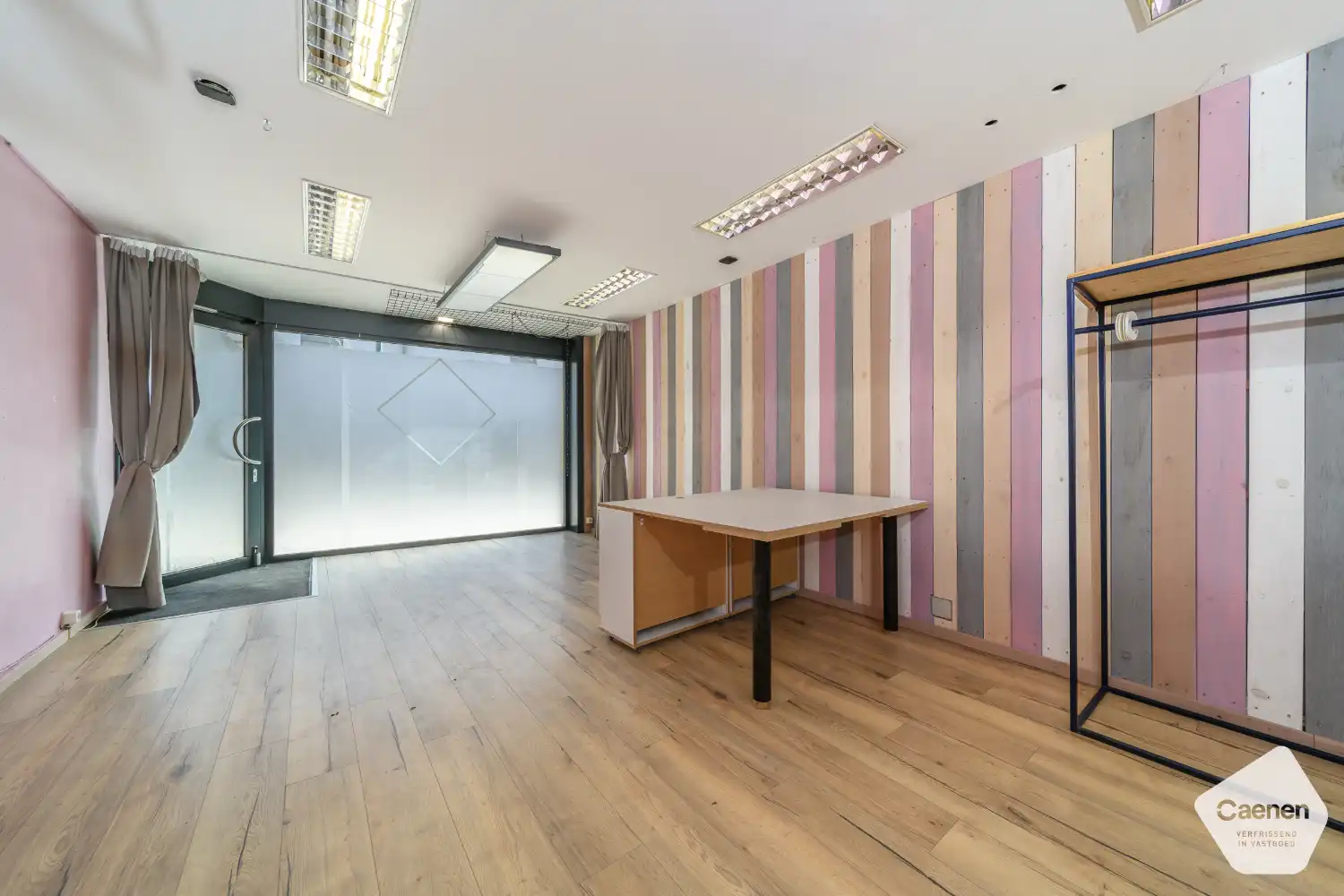Ruime woning met handelsruimte in het centrum van De Panne foto 22