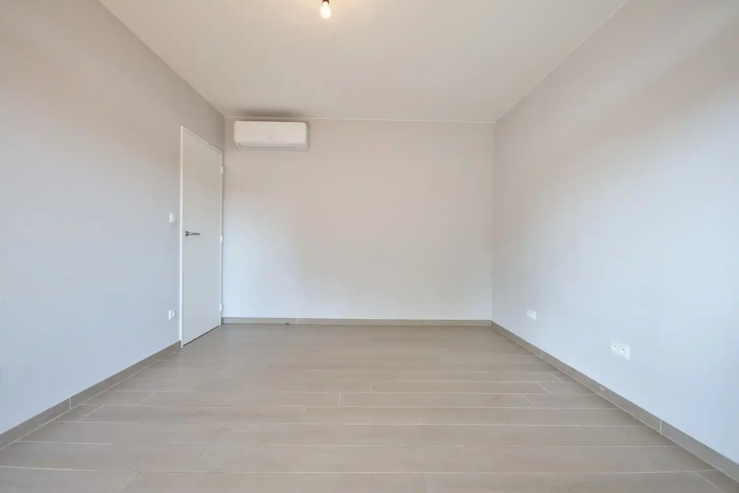 Ruim lichtrijk appartement met 3 slaapkamers en 2 terrassen foto 16