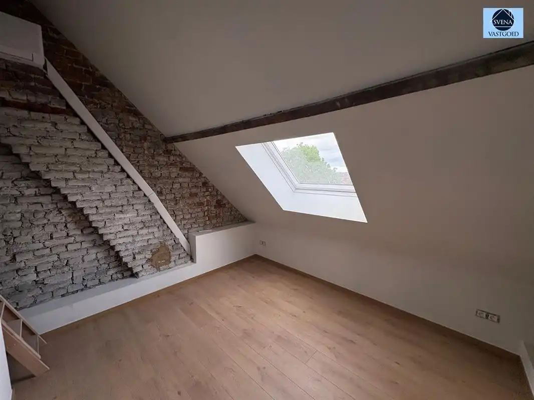 ZEER LEUKE GERENOVEERDE WONING MET 4 KAMERS foto 8