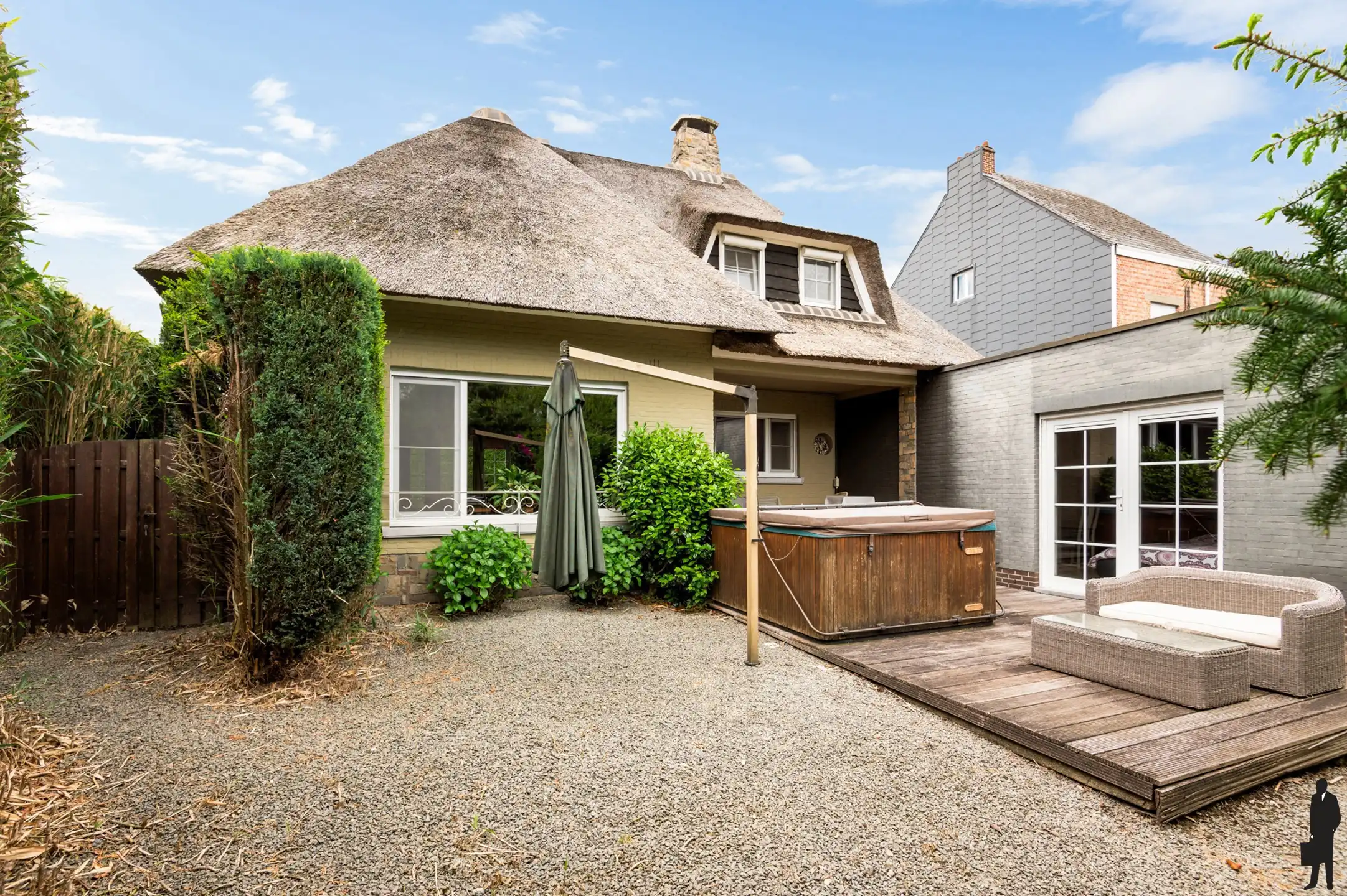 Charmante villa met 4 slpks, 2 badks en tuin met privacy foto 11