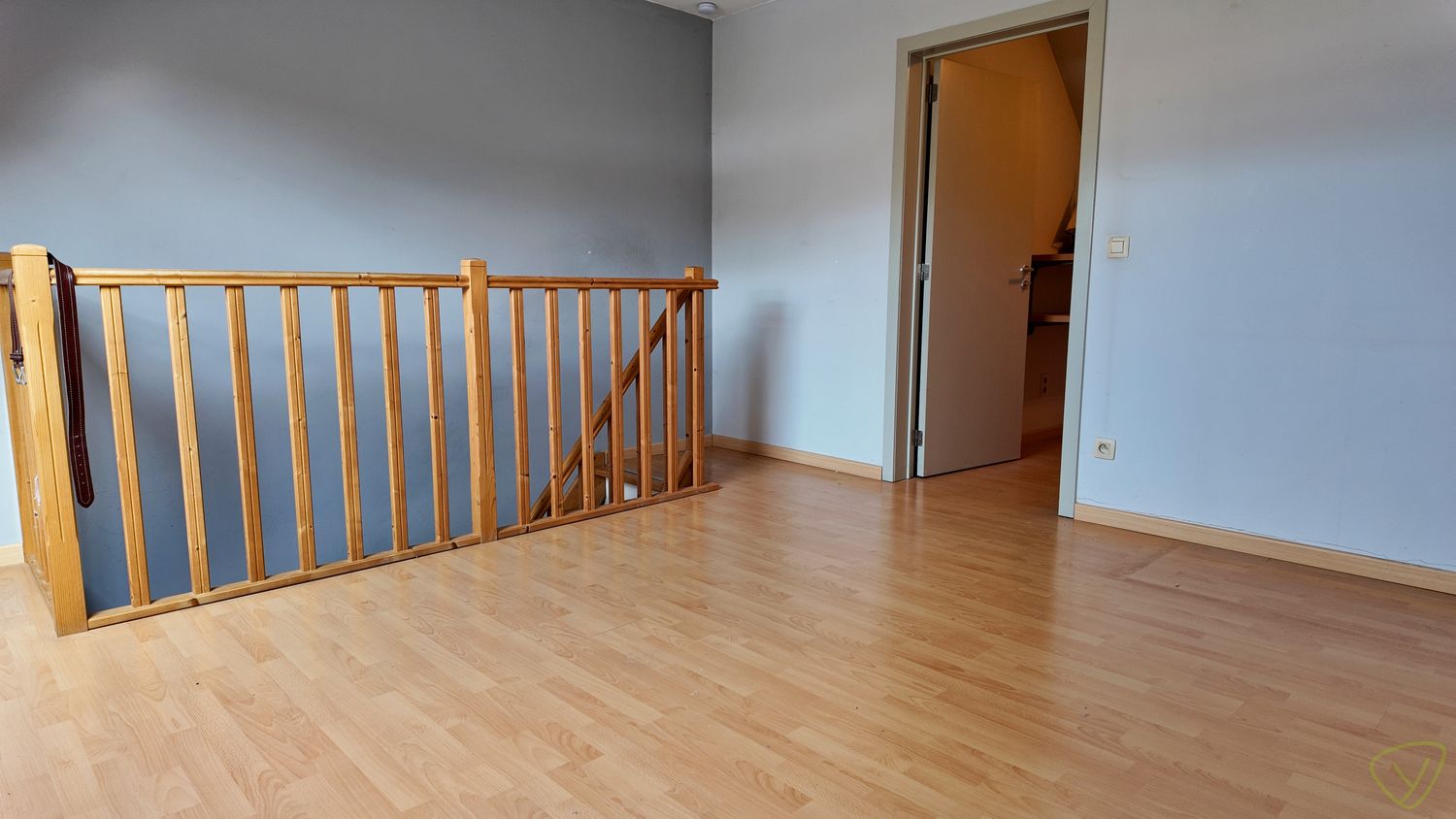 Gezellig en instapklaar duplexappartement met terras voor- en achteraan! foto 8