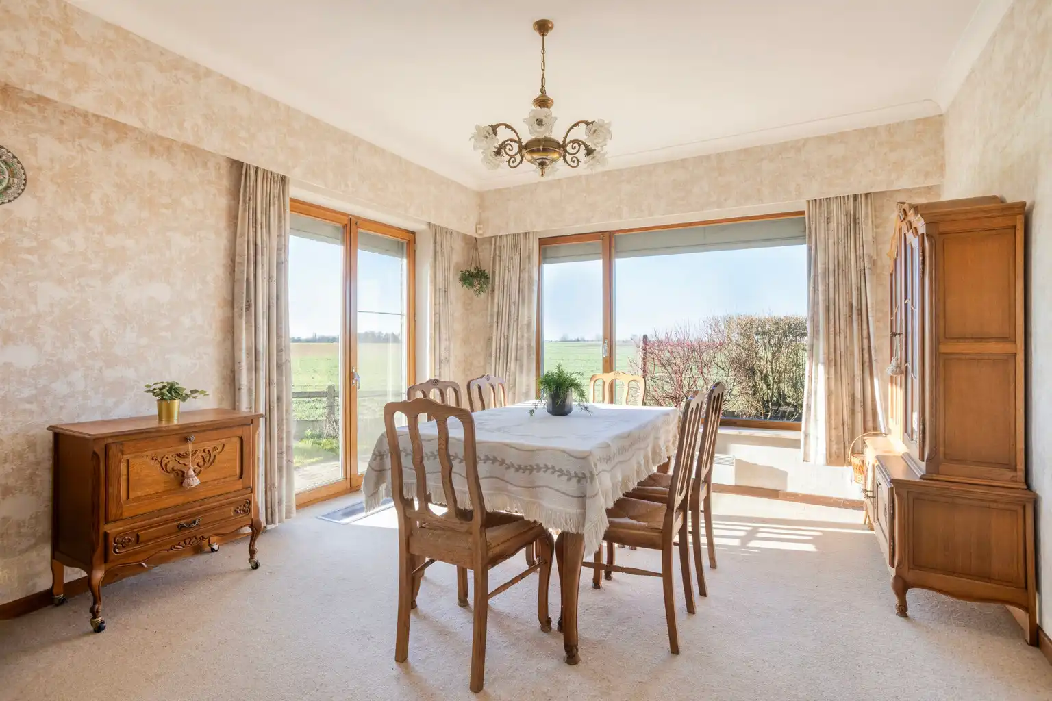 Bungalow op een unieke locatie foto 12