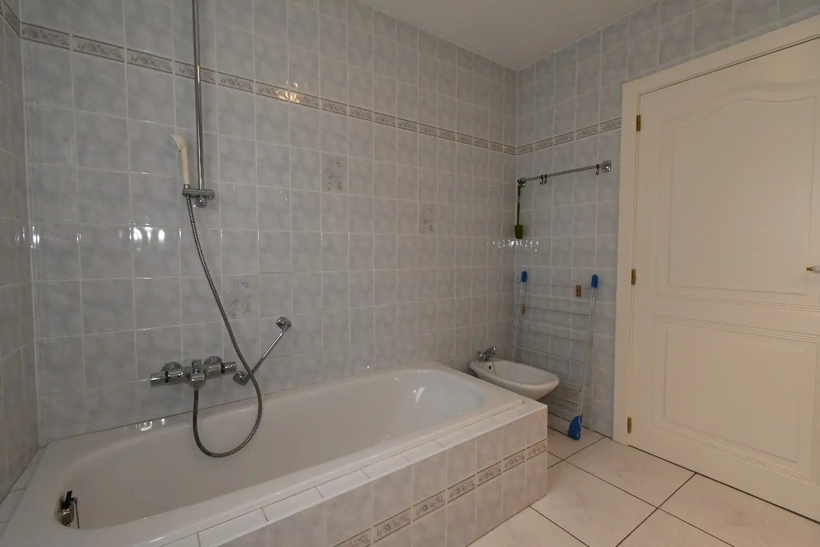 Instapklaar appartement met 2  slpk. en garage gelegen centrum Maldegem foto 20