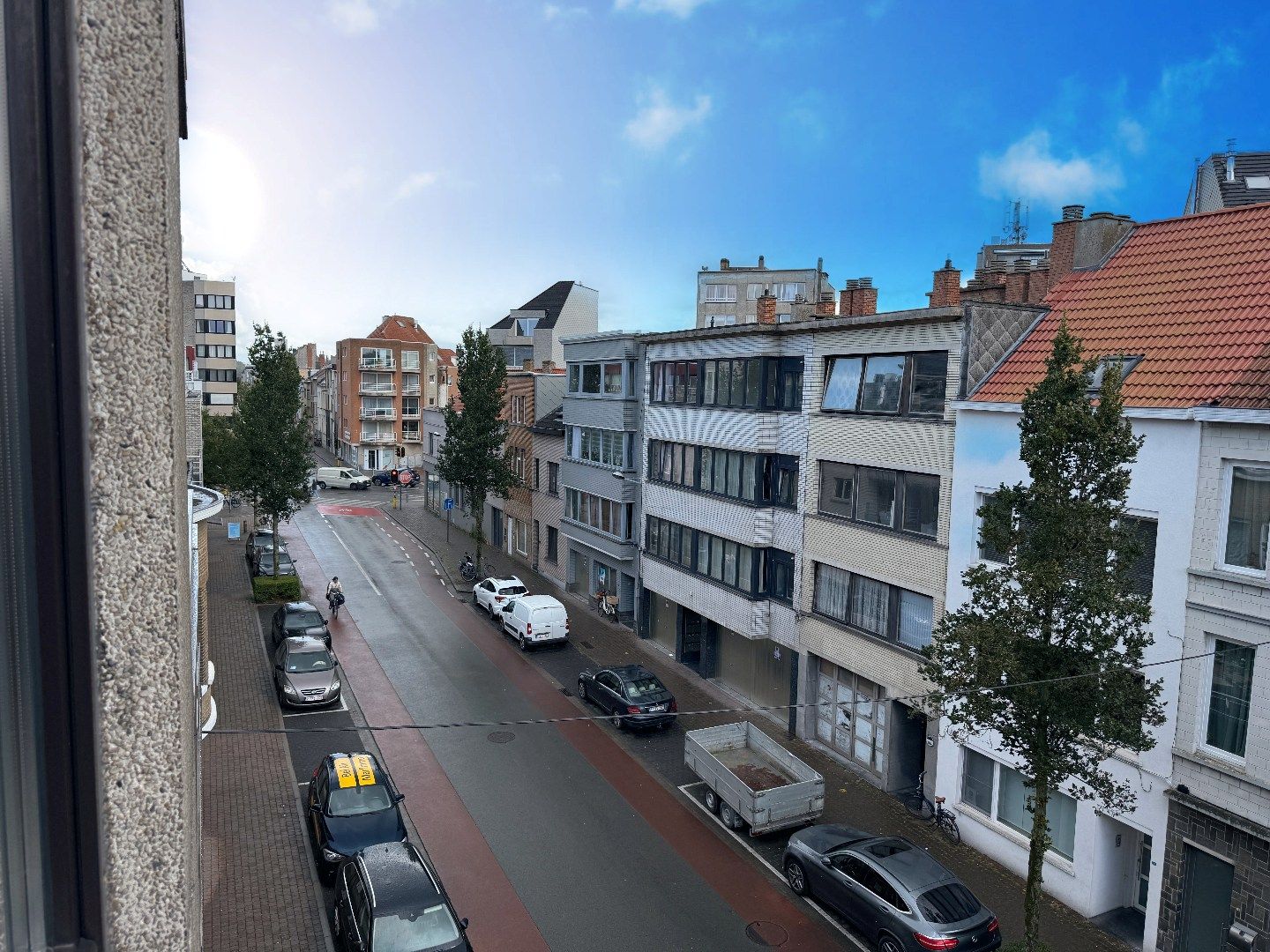 Zonnig 2-slaapkamer appartement in residentiële wijk met open zicht. foto 8