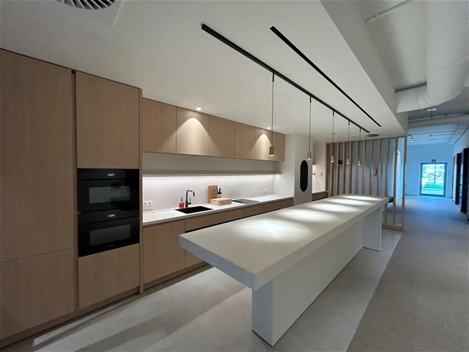 Kantoorgebouw foto 13