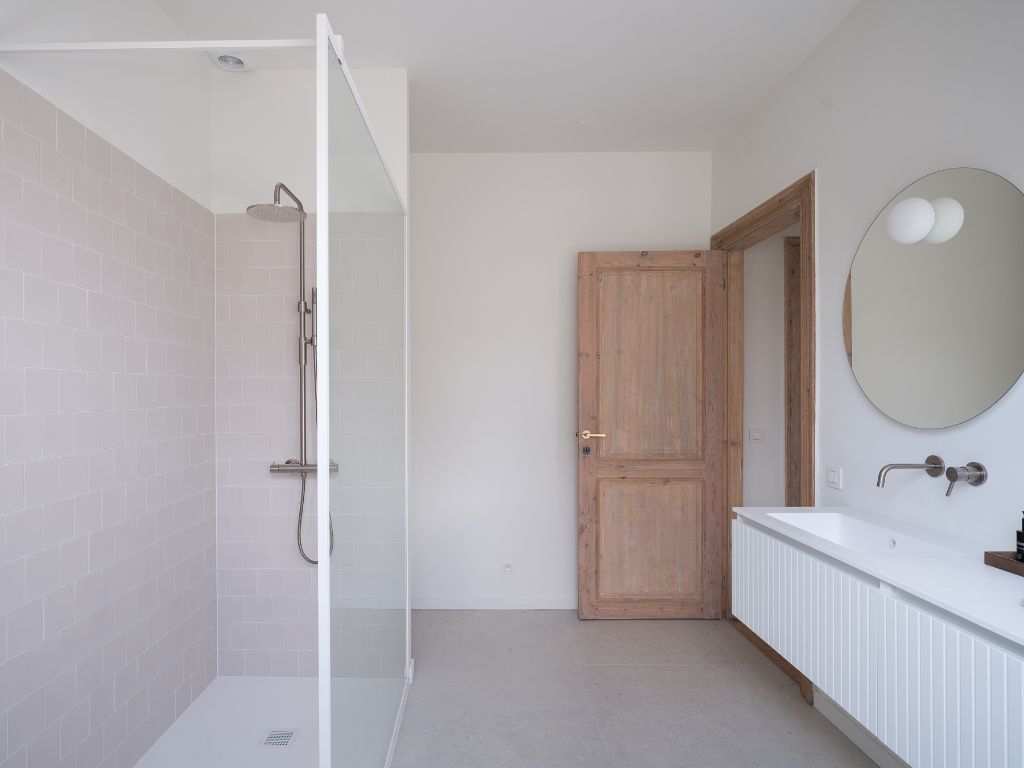 Karaktervolle, gerenoveerde interbellumwoning met 4 slaapkamers en buitenruimte op wandelafstand van station Gent-Sint-Pieters. foto 23