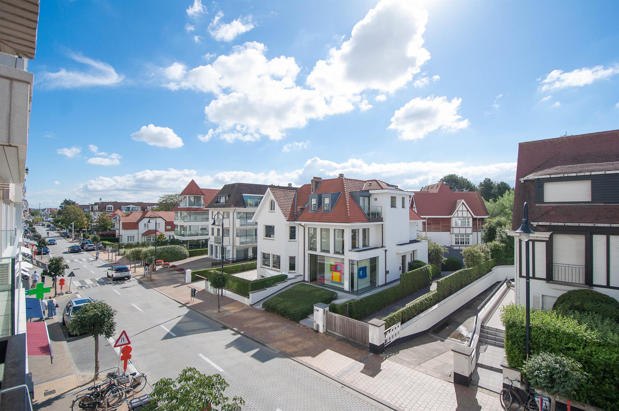 Appartement in hartje Zoute, aan het Albertplein... foto 2