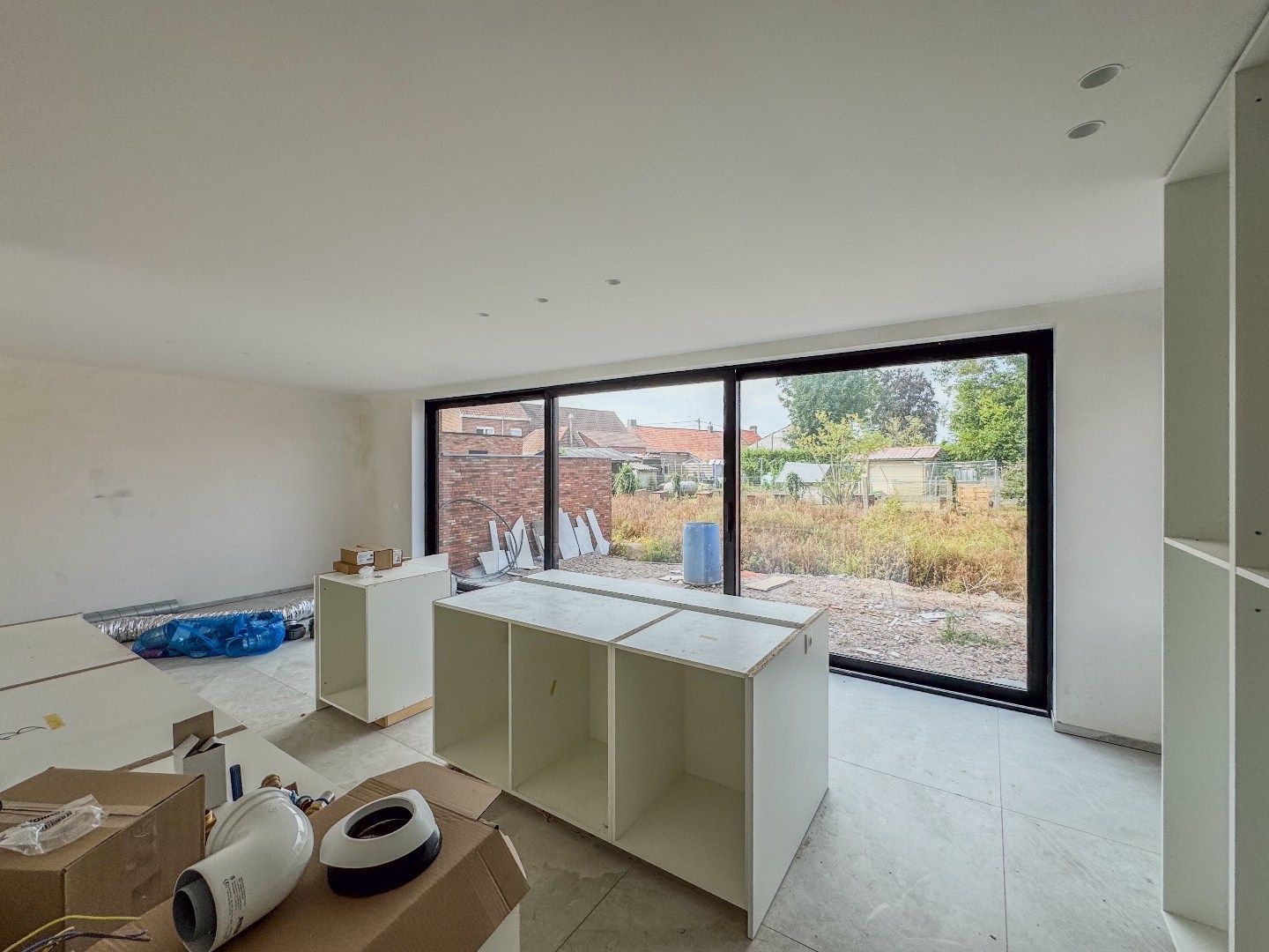 Energiezuinige nieuwbouwwoning met 3 slaapkamers, ruime garage en tuin. foto 6