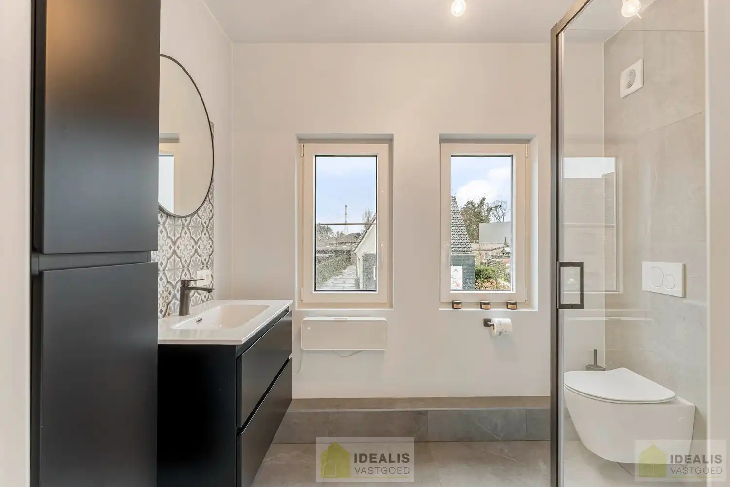 IDEALIS VASTGOED – Schitterend volledig vernieuwde woning met een heerlijke open leefruimte, luxe keuken, 3 ruime slaapkamers, twee badkamers én een ruime wasplaats! Dit heerlijke huis bevindt zich op een perceel van maar liefst 7a 94ca vlak bij het centrum van Eksel - EEN MUST VISIT! - foto 29