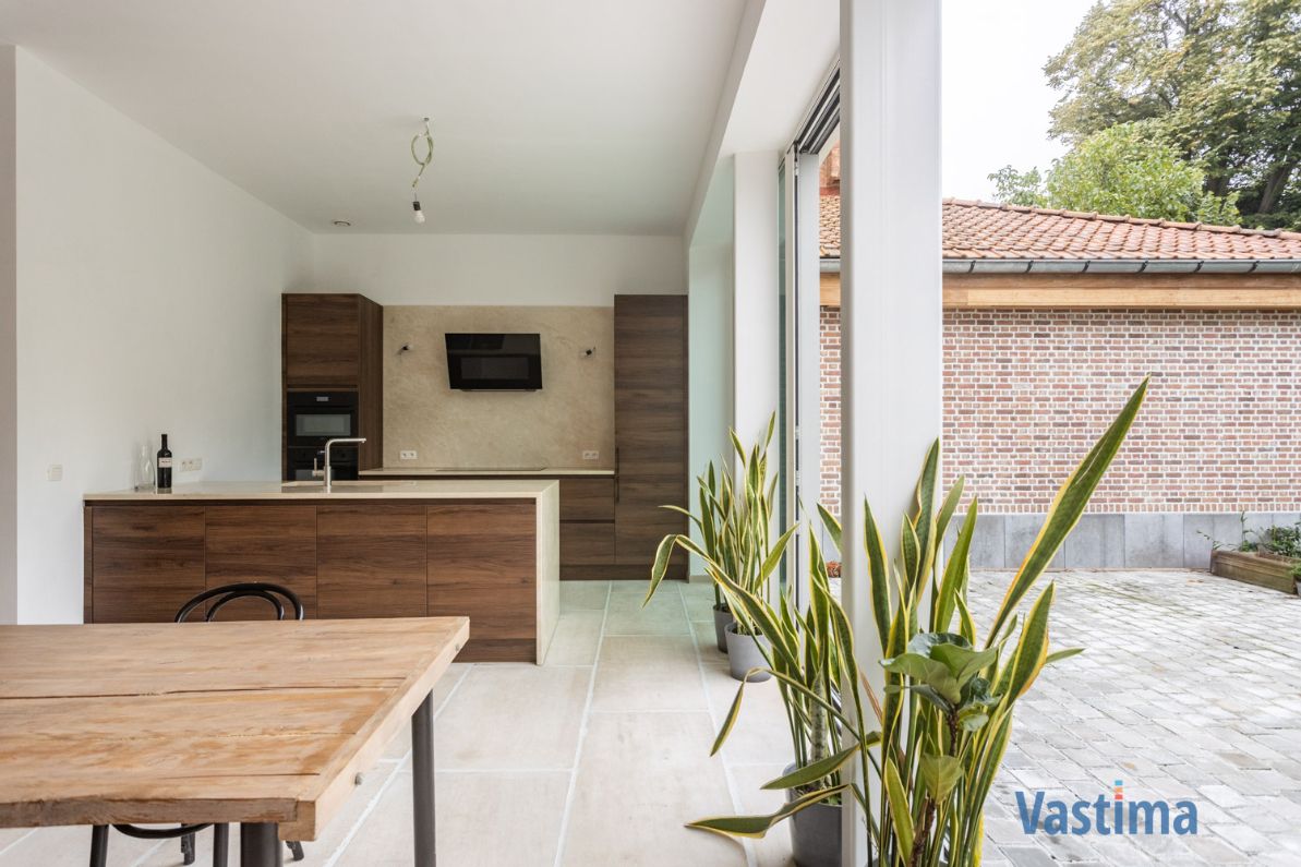Exclusief herenhuis met idyllische tuin en dubbele garage in hartje Aalst foto 28