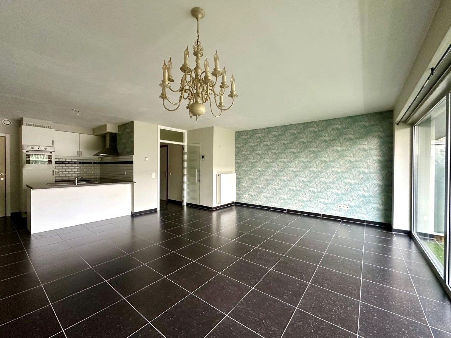 Rustig gelegen appartement vlakbij station Brugge, omringd door groen foto 3
