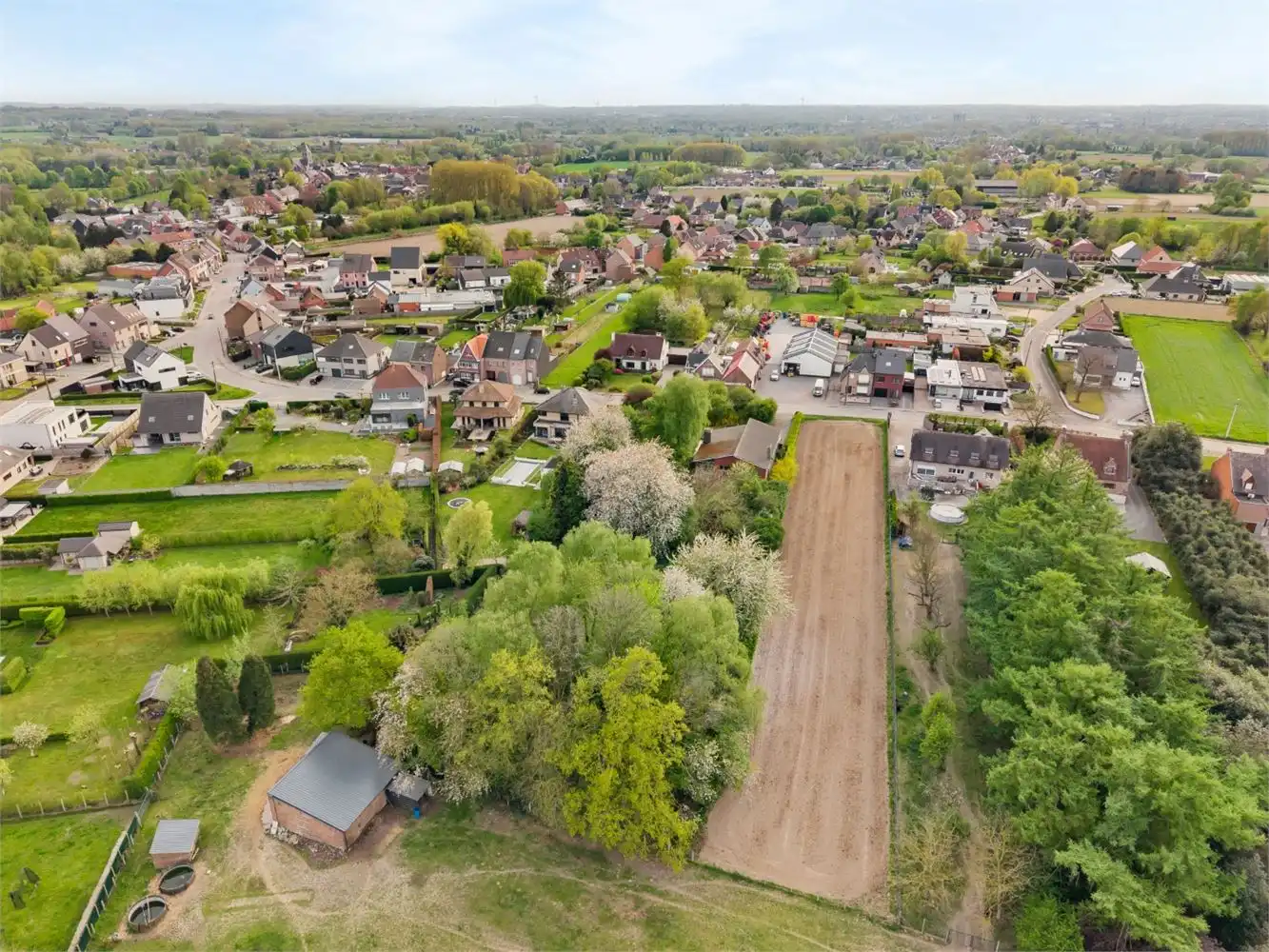 UNIEK GELEGEN BOUWGROND OMGEVEN DOOR GROEN foto 9