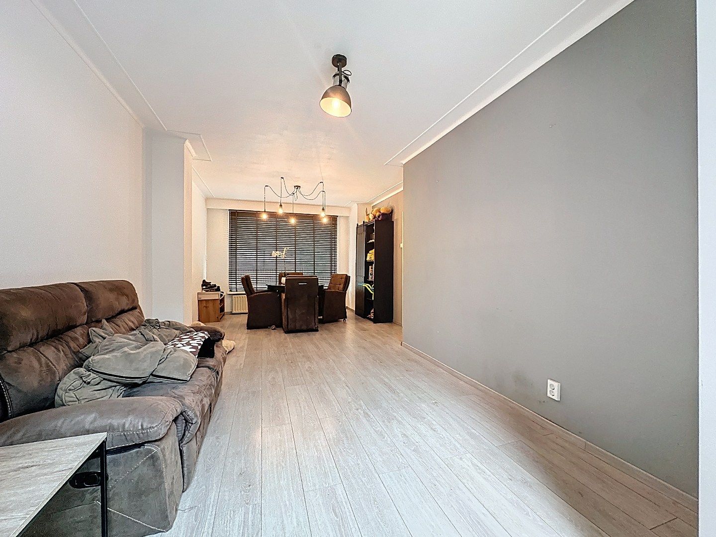 Gerenoveerde half vrijstaande woning met royale tuin en dubbele garage. foto 14